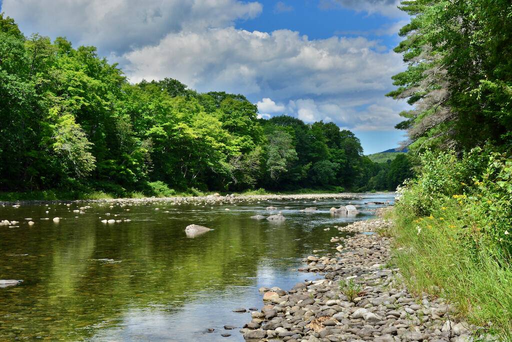 New Portland, ME 04961,73 Middlegate LN