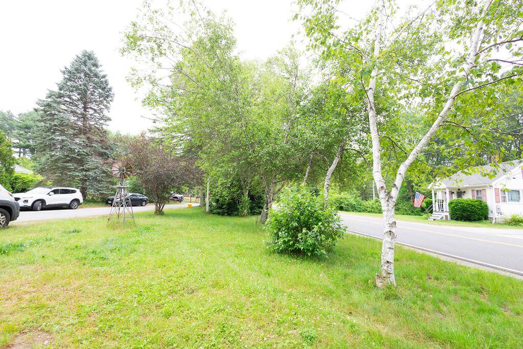 Topsham, ME 04086,282 Middlesex RD