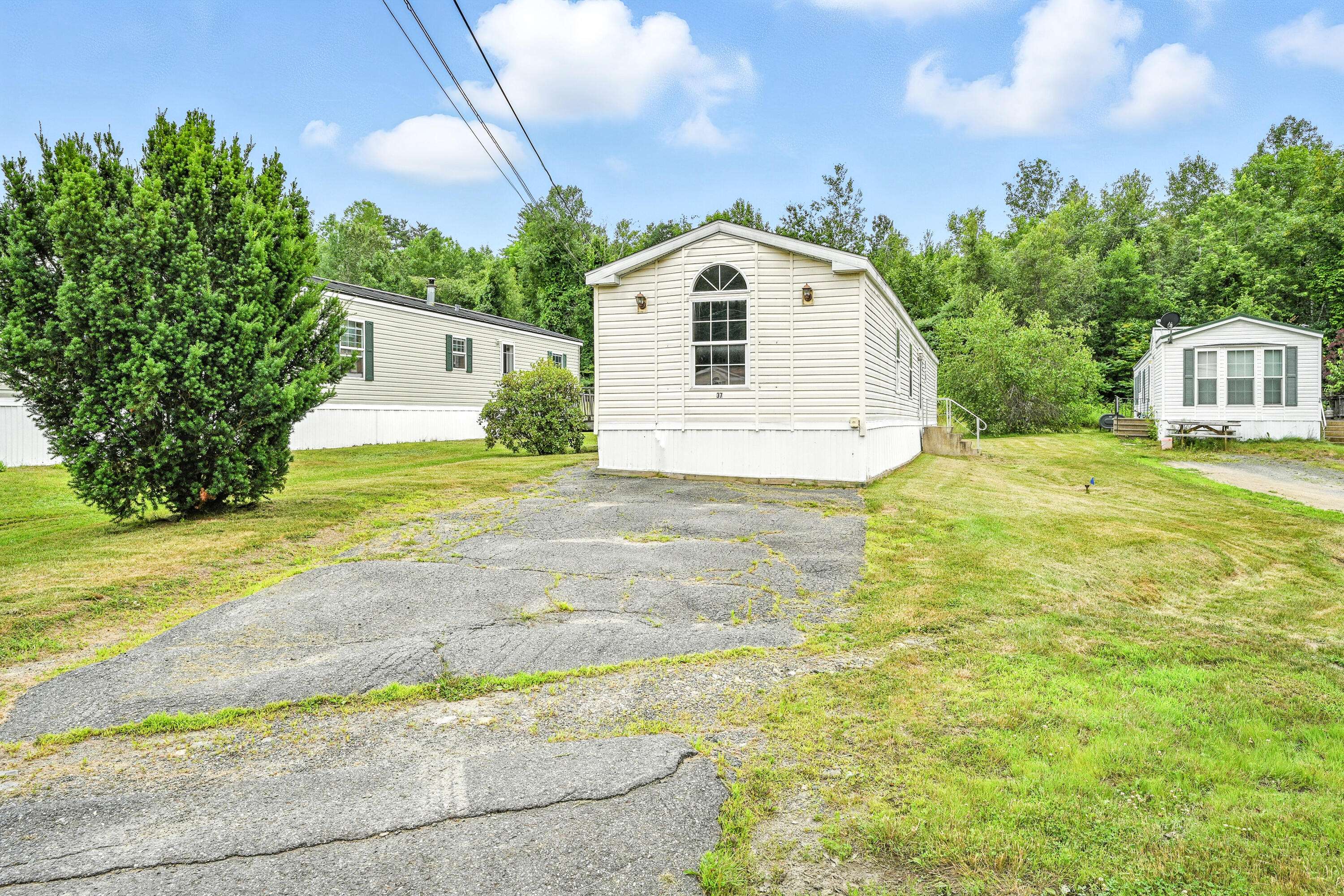 Winslow, ME 04901,499 Augusta RD #37