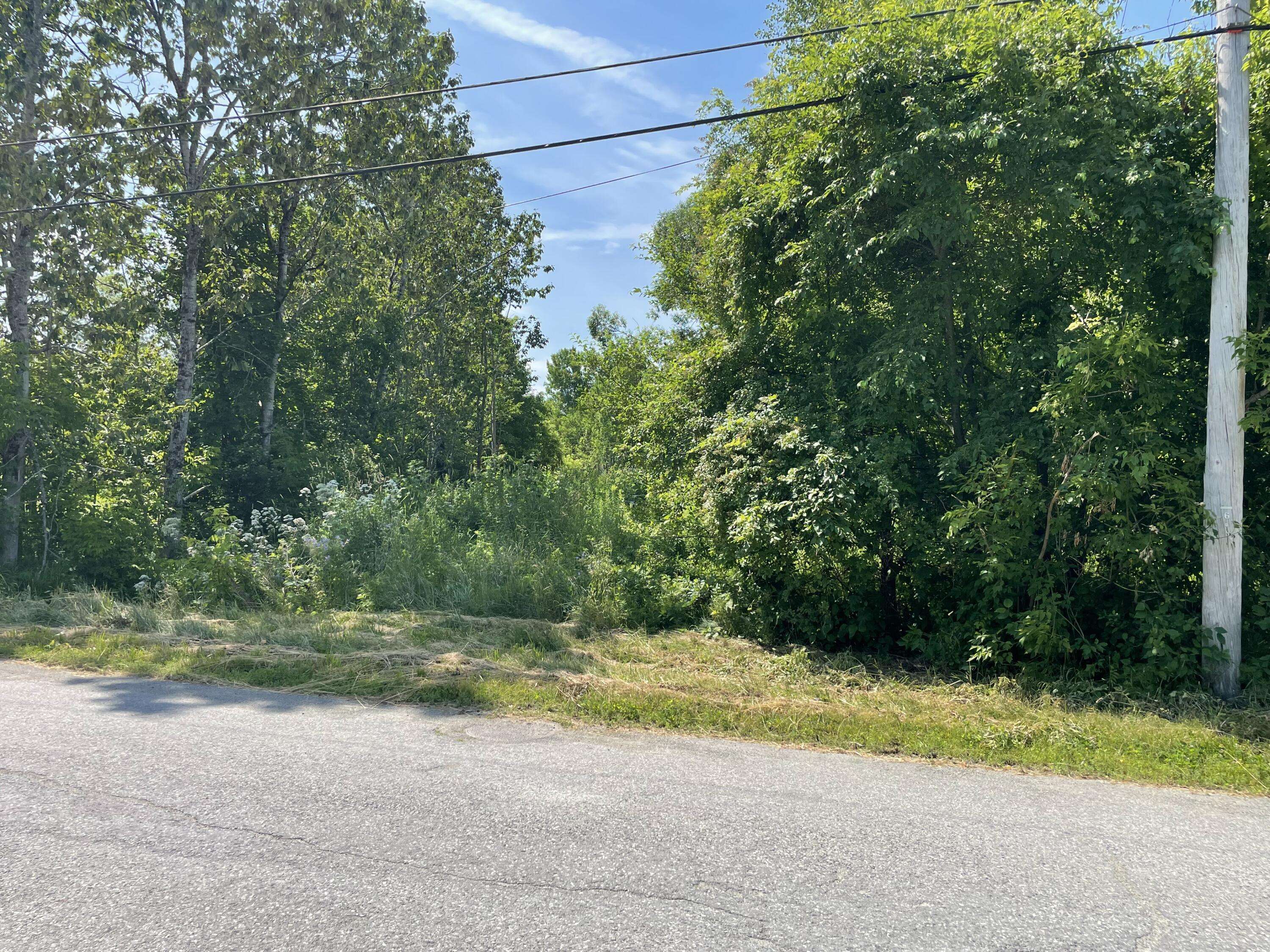 Pittsfield, ME 04967,060 West ST