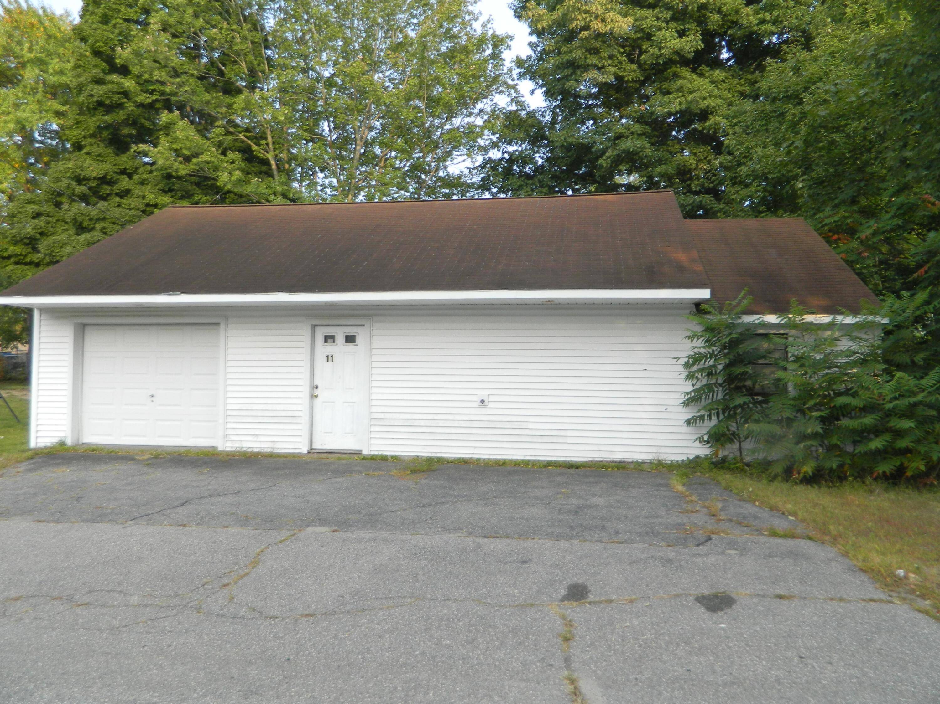 Sanford, ME 04073,11 Wilson ST