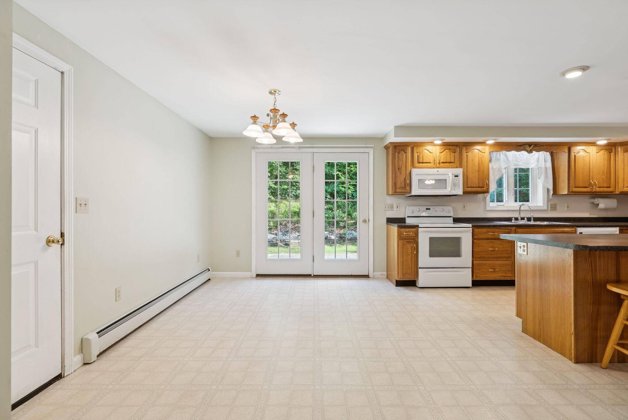 Limington, ME 04049,861 Cape RD