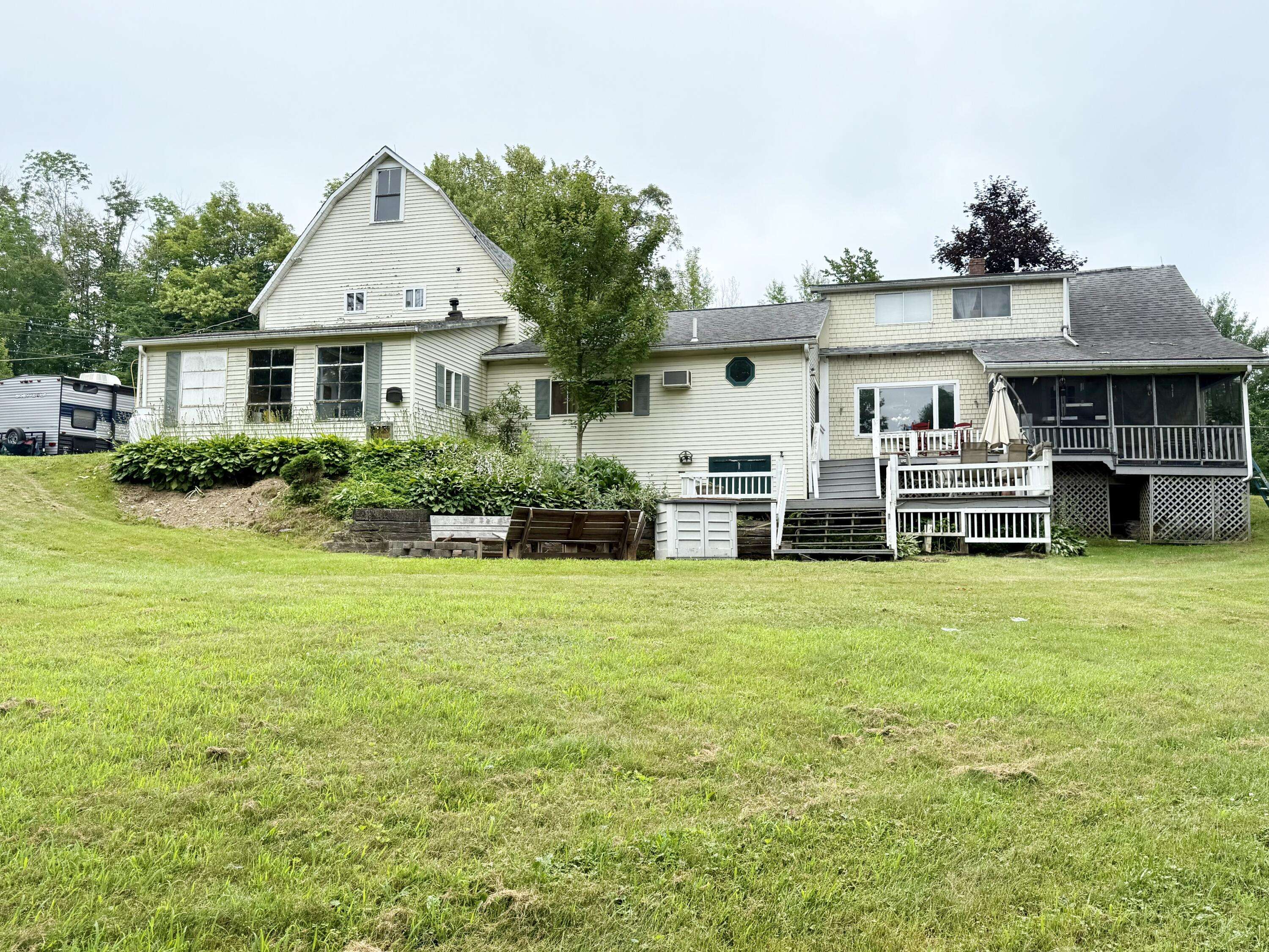 Saint Albans, ME 04971,110 Corinna RD