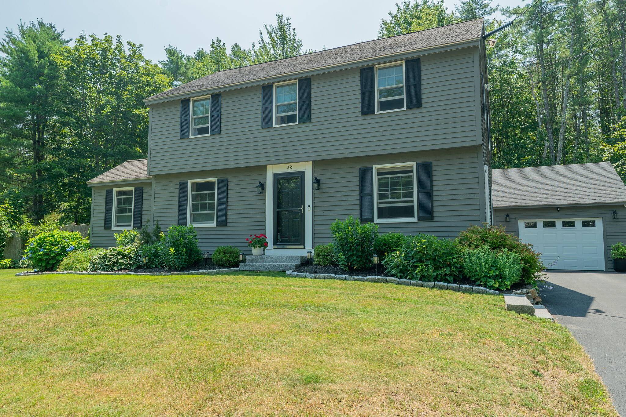 Falmouth, ME 04105,32 Pleasant Hill RD