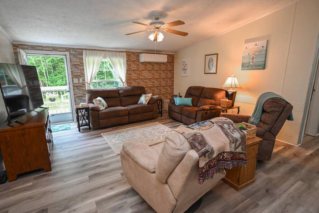 Newport, ME 04953,166 Durham Bridge RD