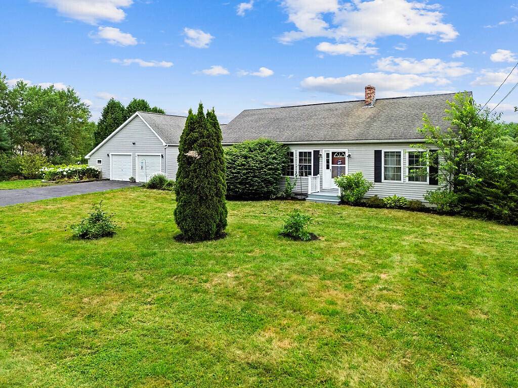 Dresden, ME 04342,987 Gardiner RD