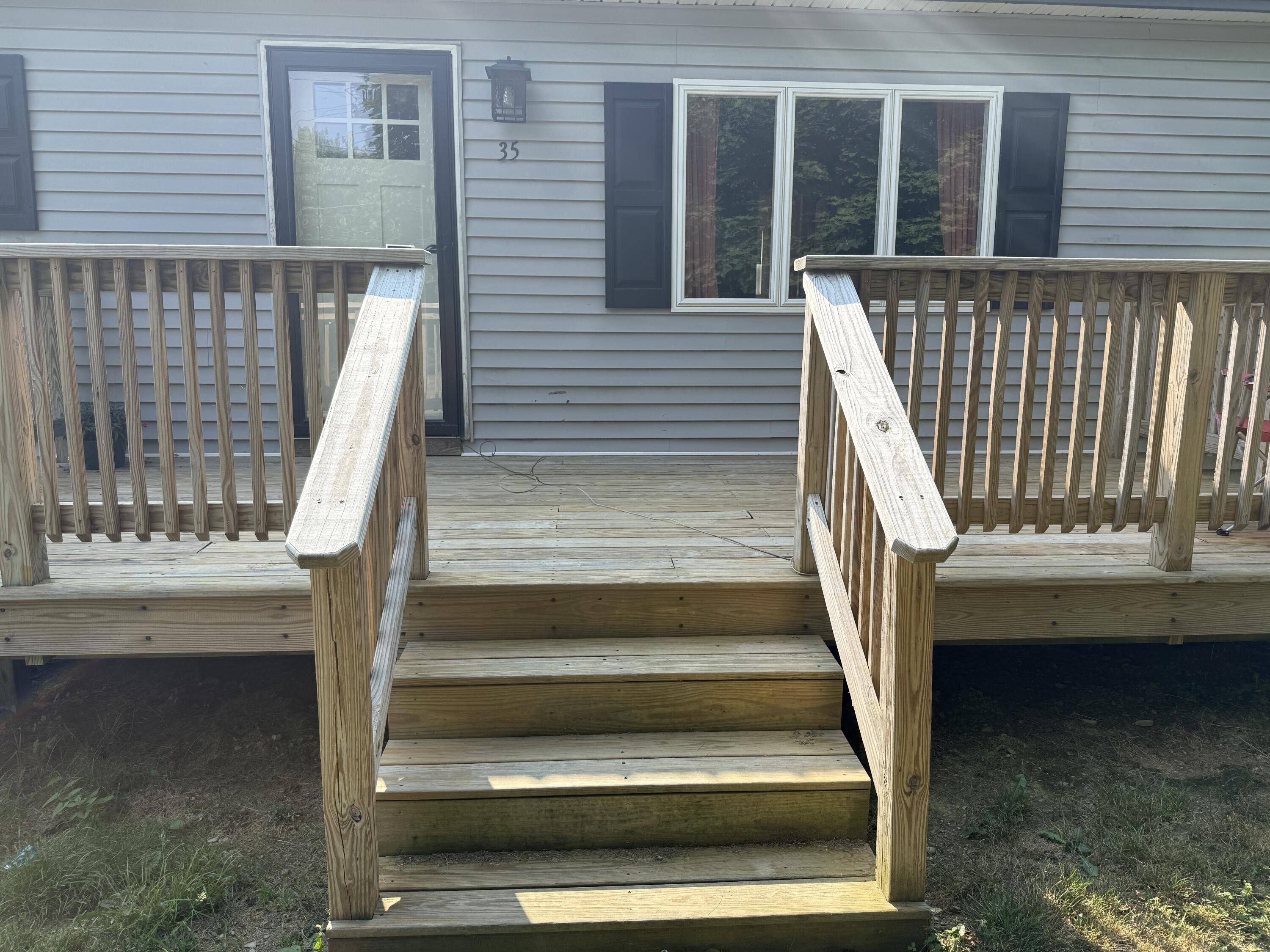 Baileyville, ME 04694,35 Maple ST