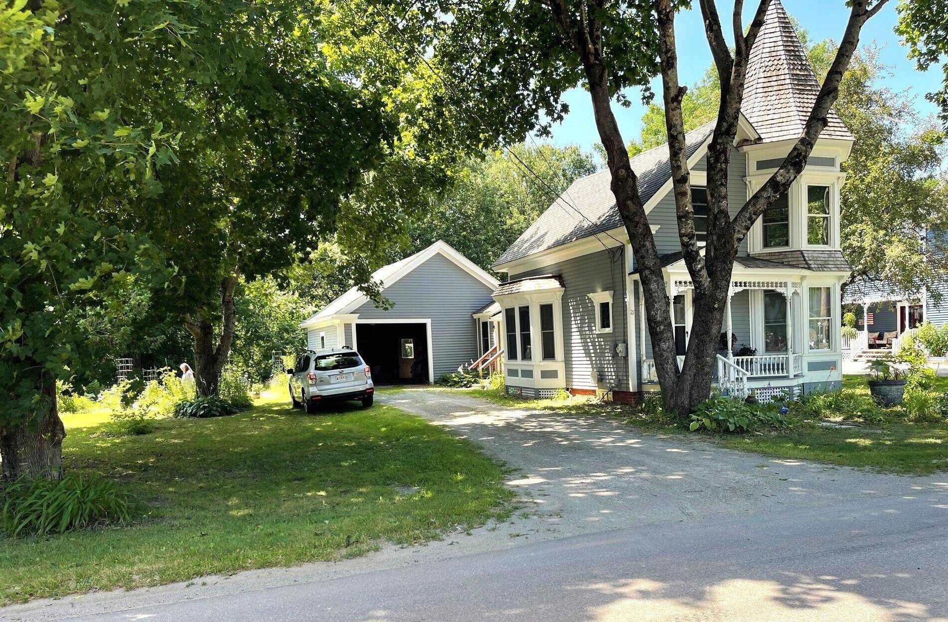 Newport, ME 04953,25 Elm ST