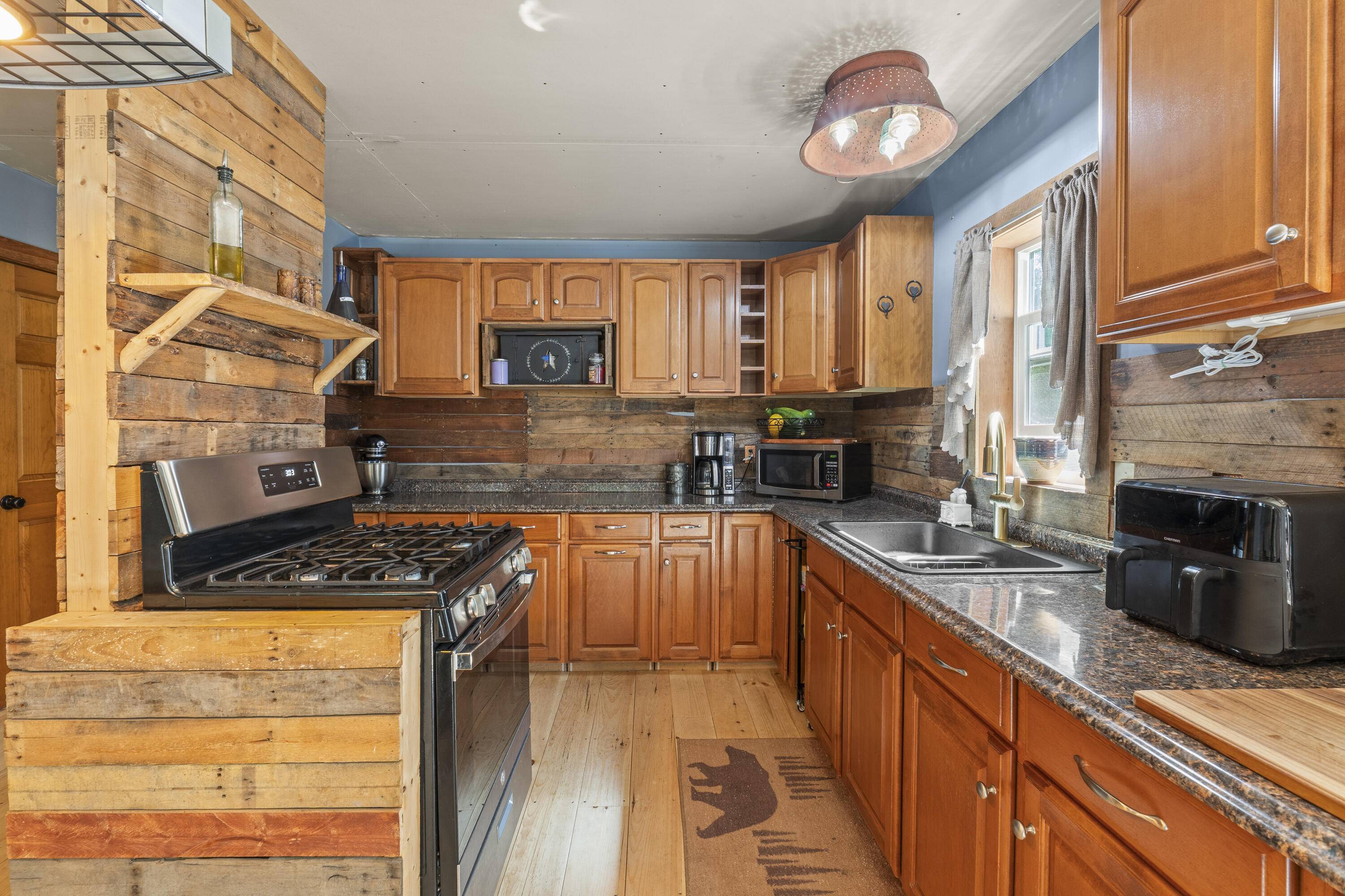 Limerick, ME 04048,440 Quarry RD