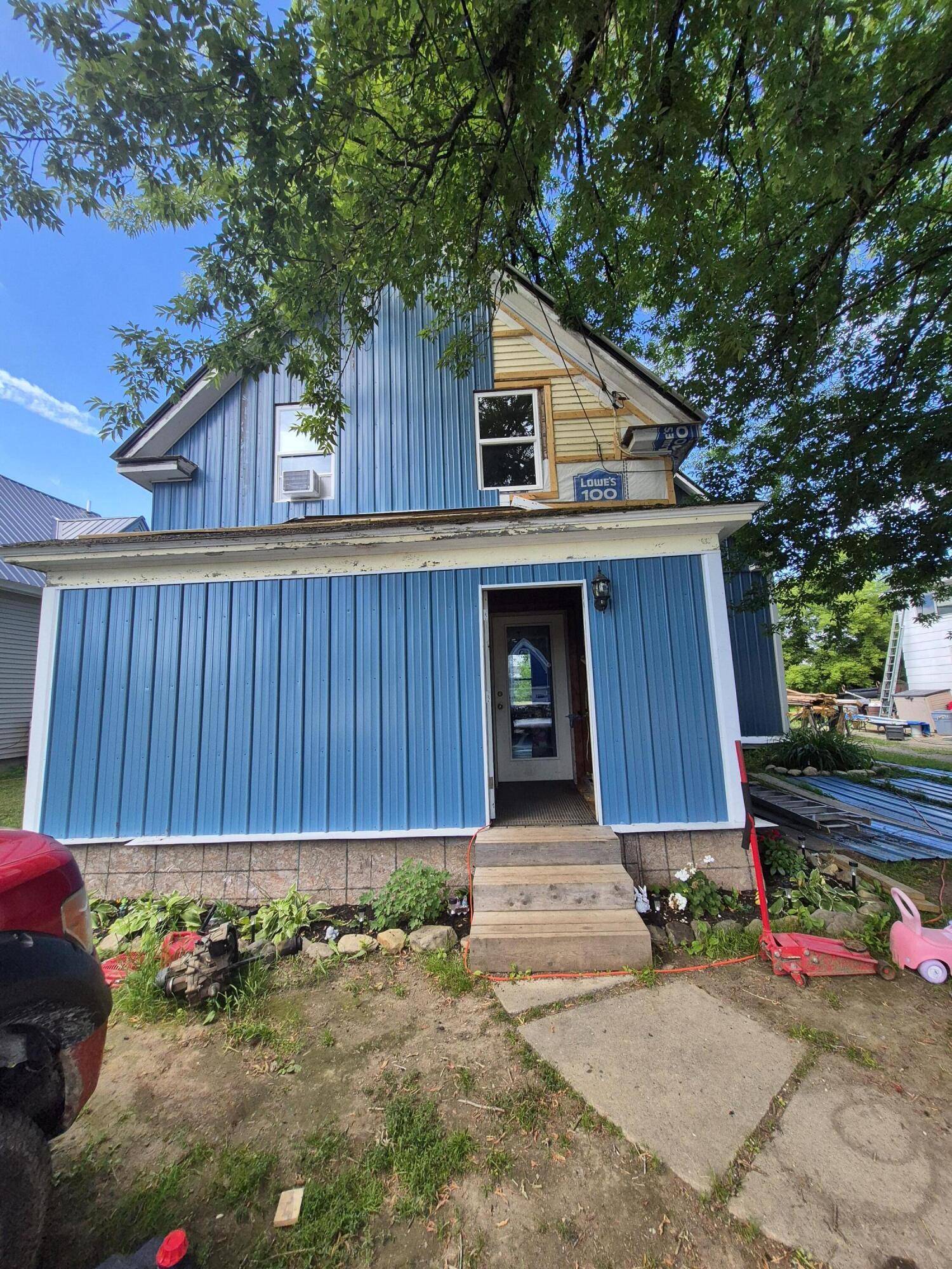 Island Falls, ME 04747,68 Sewall ST