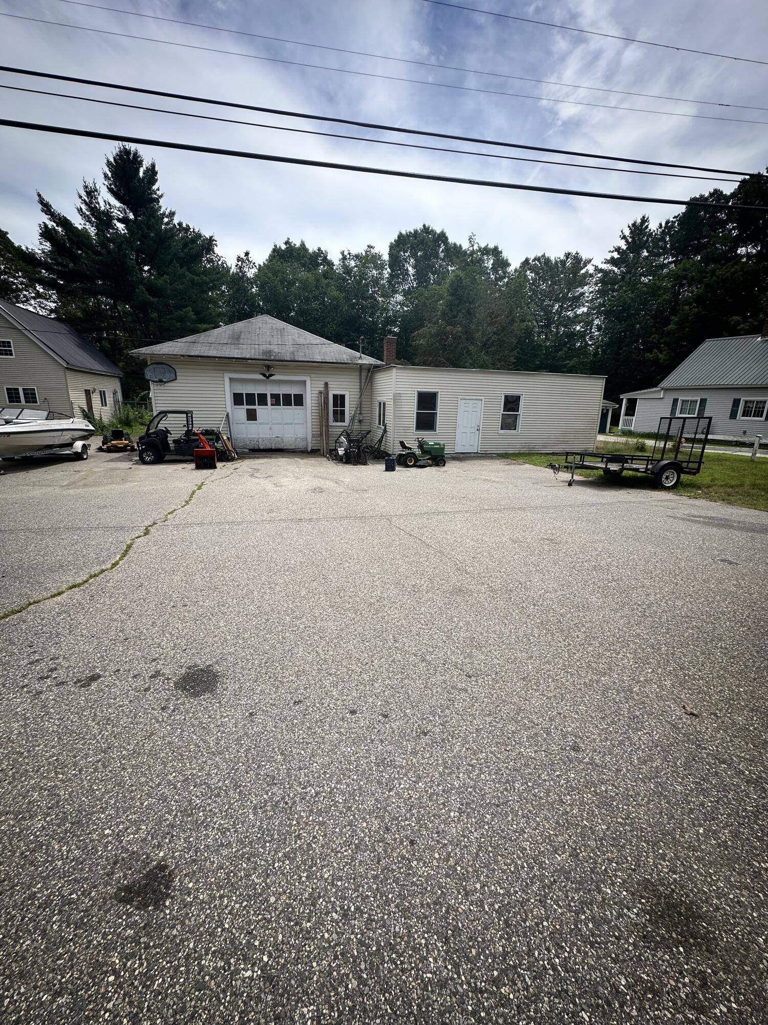 Alfred, ME 04002,58 Sanford RD