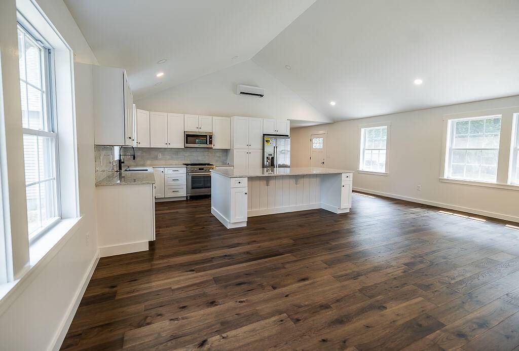 Turner, ME 04282,497 N Parish RD