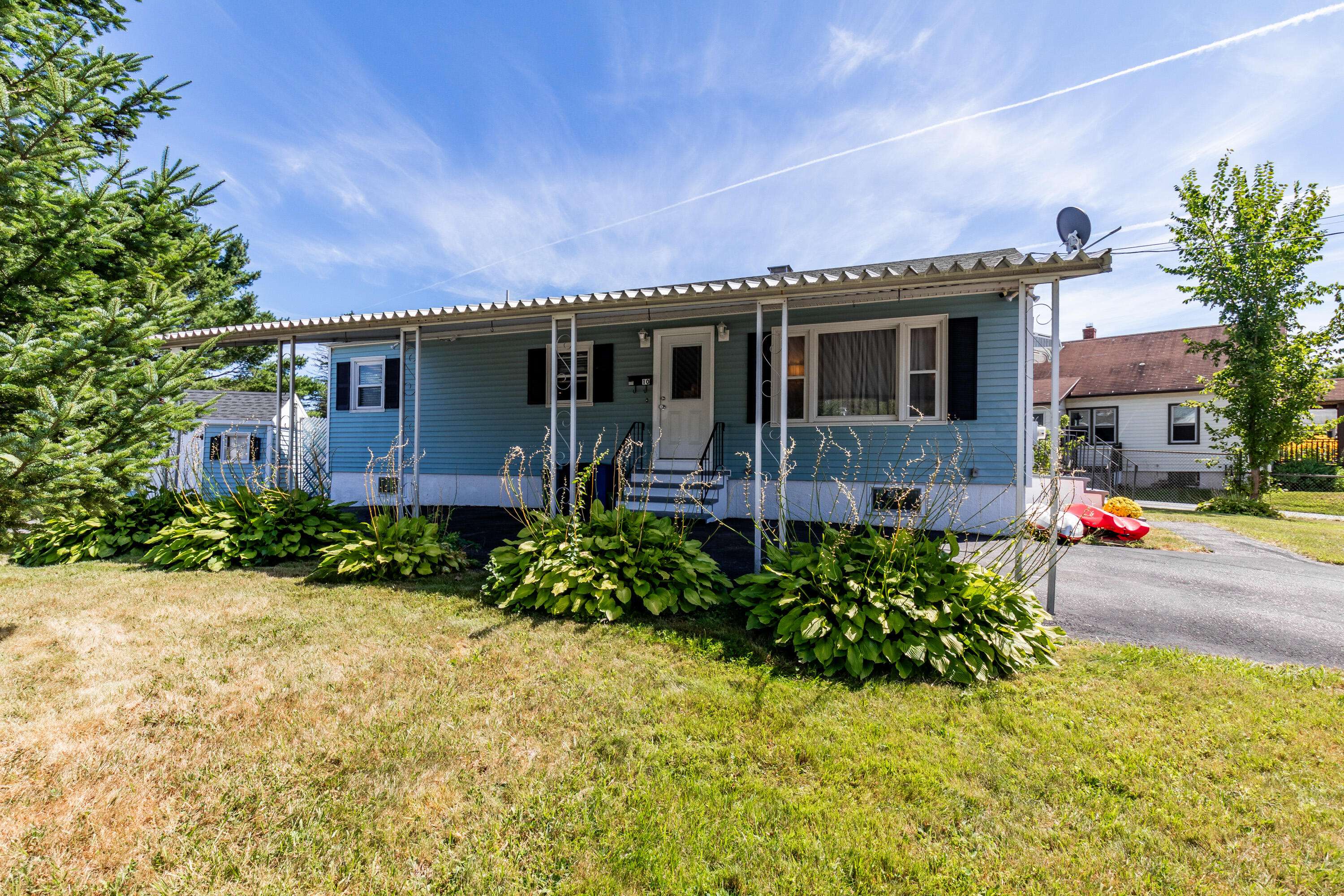 Lewiston, ME 04240,10 Bradford ST