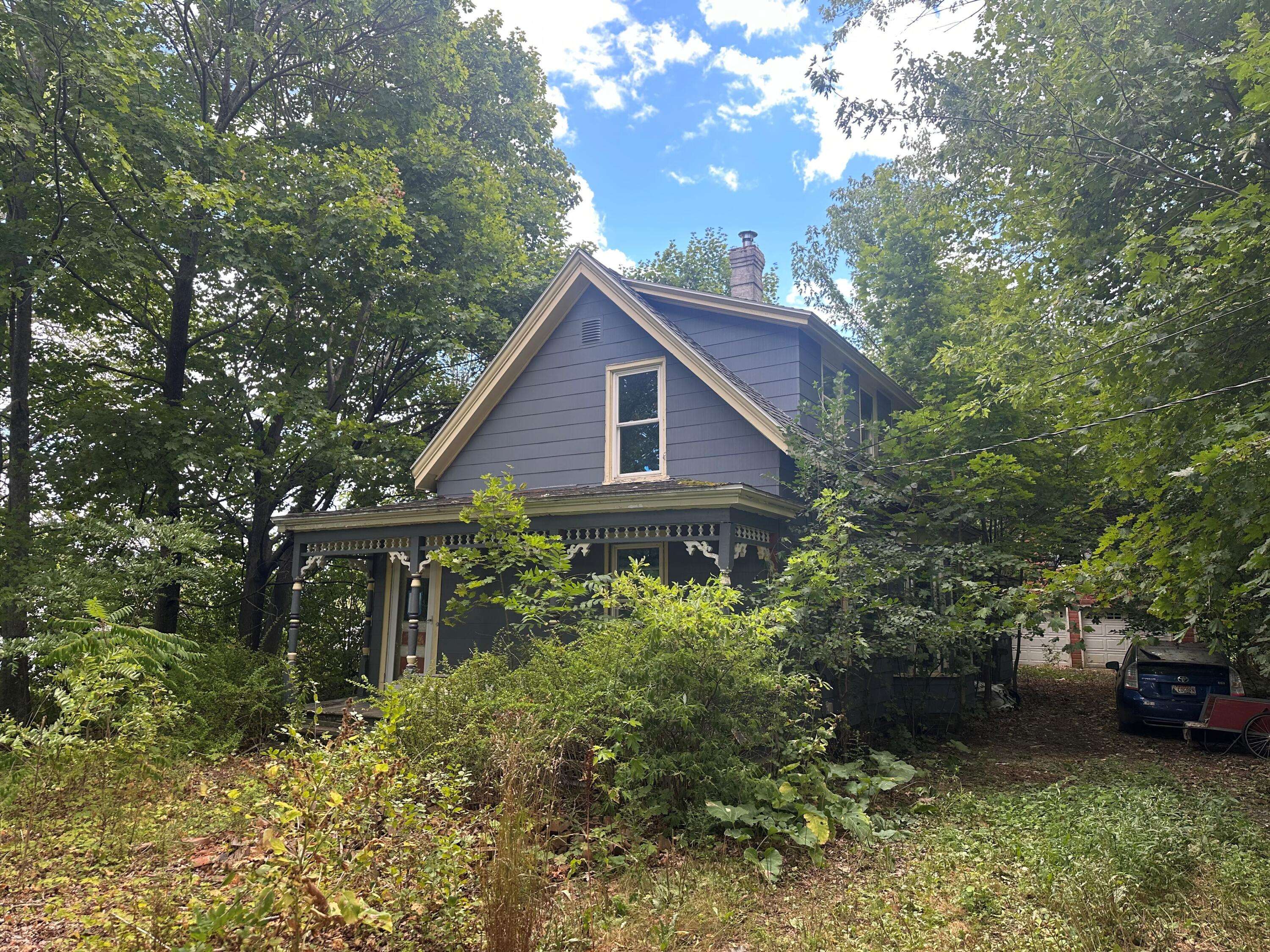 Hampden, ME 04444,305 Old County RD