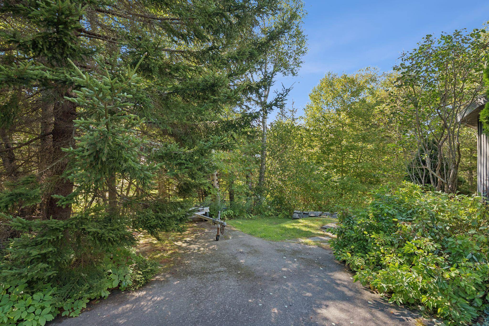 Saint George, ME 04859,527 Island AVE