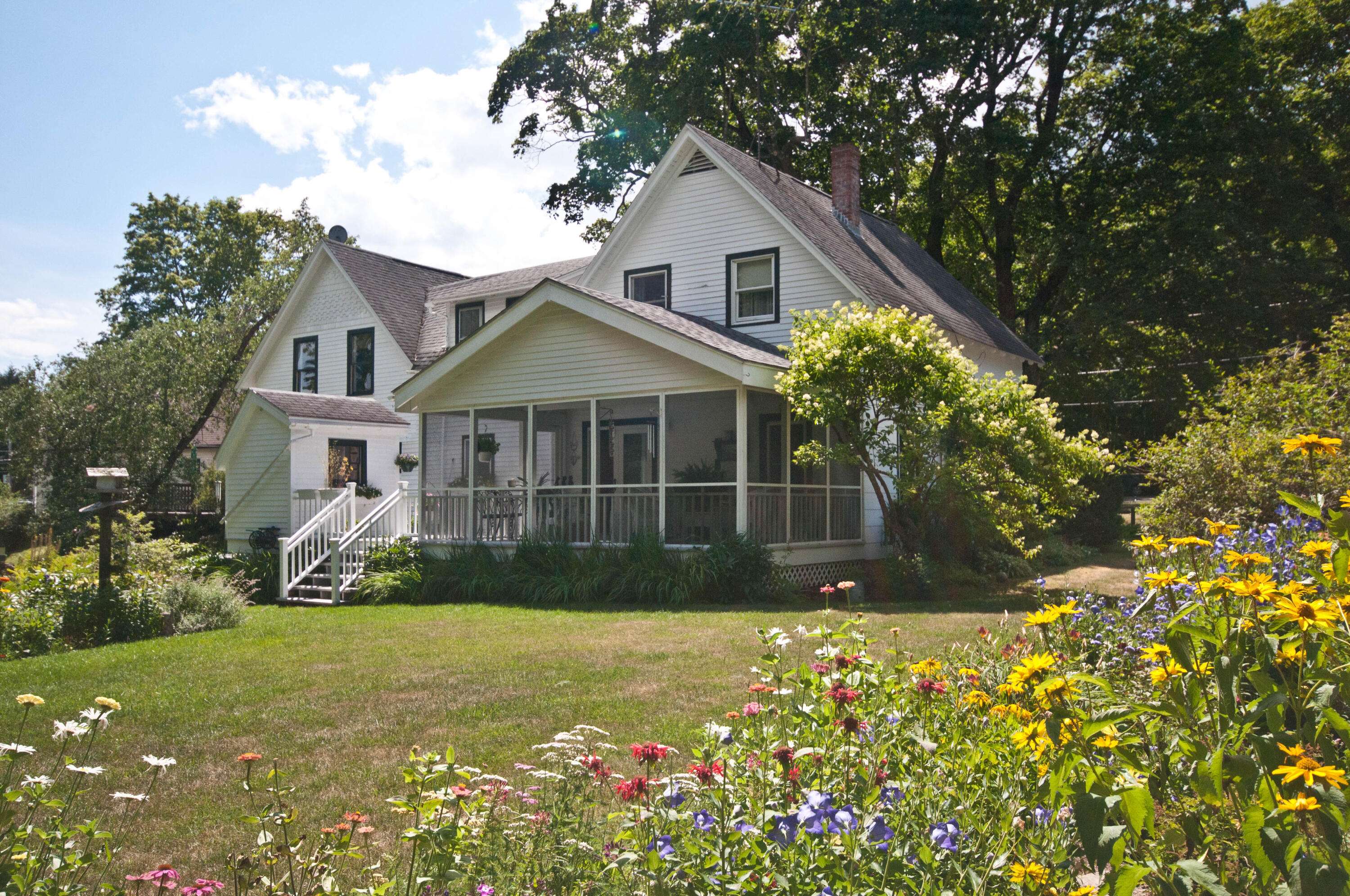 Ellsworth, ME 04605,23 Chapel ST