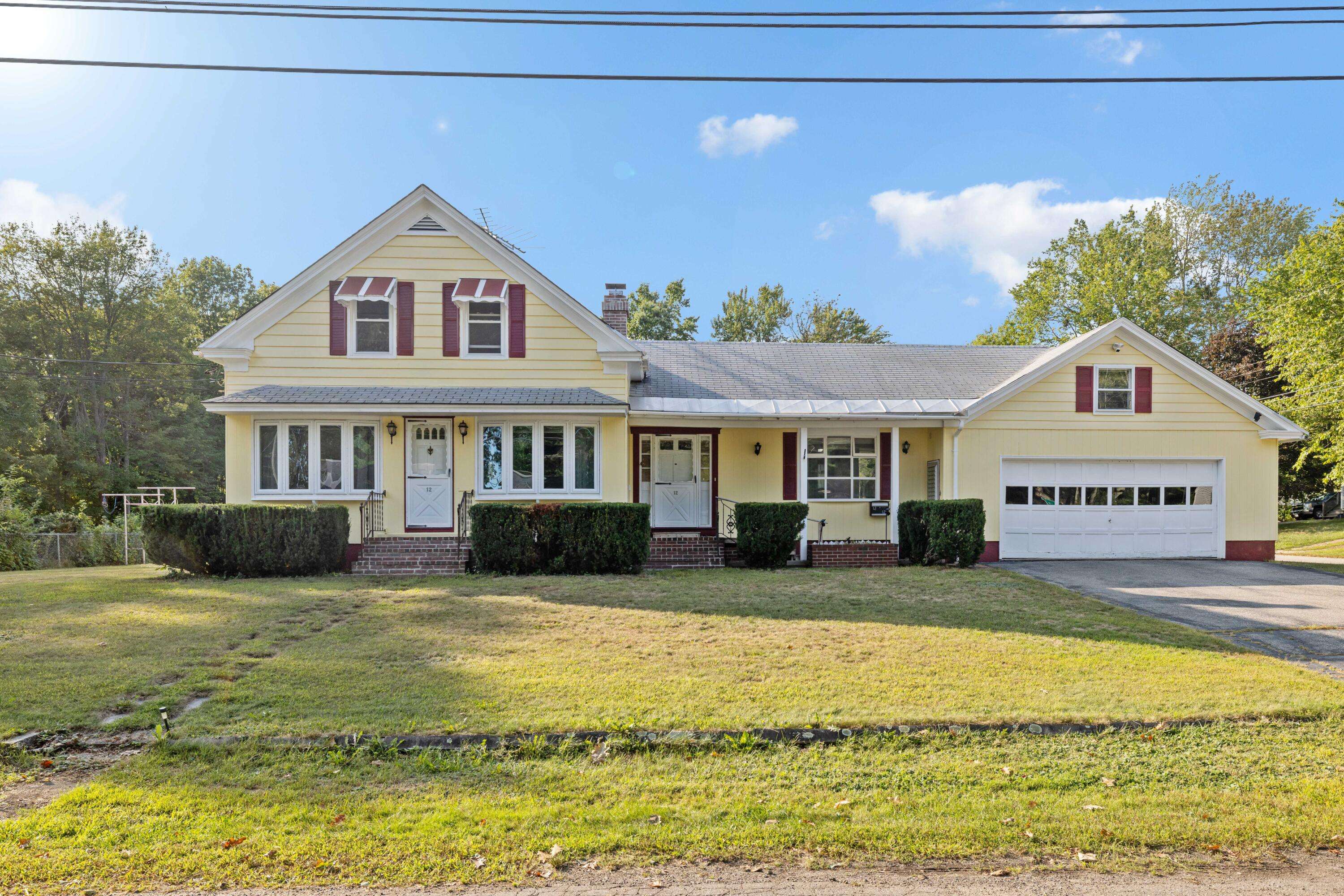 Sanford, ME 04073,12 Lowell ST