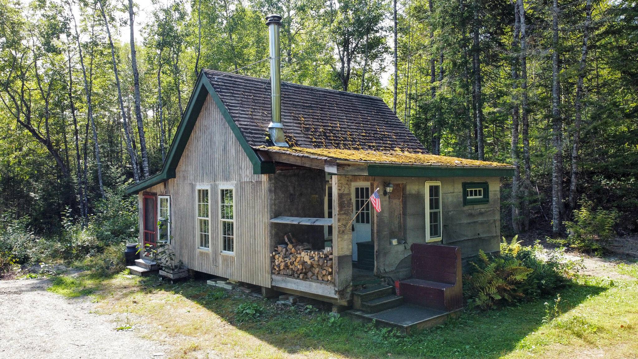 Howland, ME 04448,617 Seboeis RD