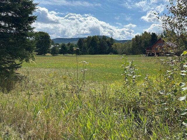 Jackman, ME 04945,1 Meadow LN