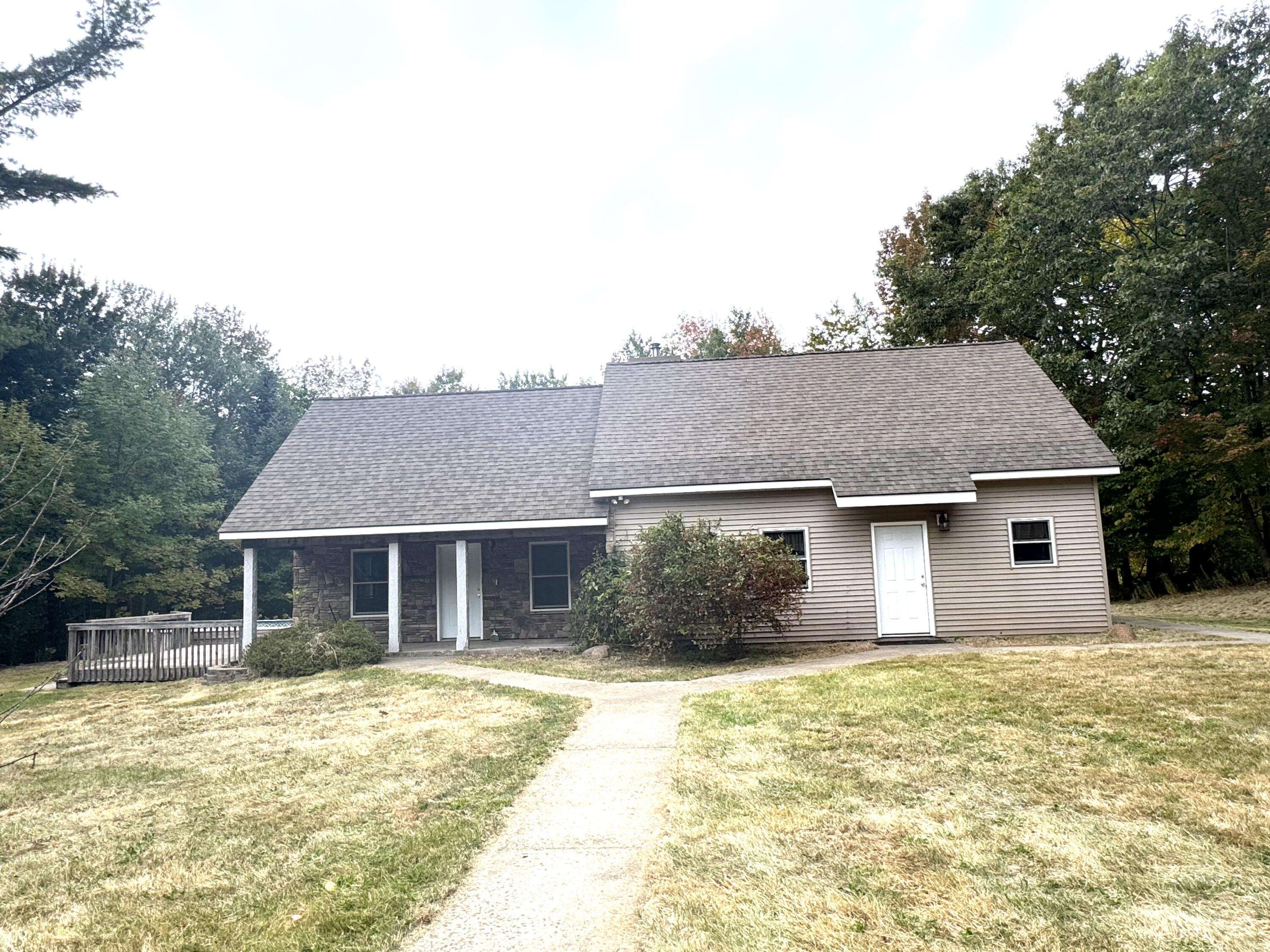 Dixfield, ME 04224,142 Porter RD