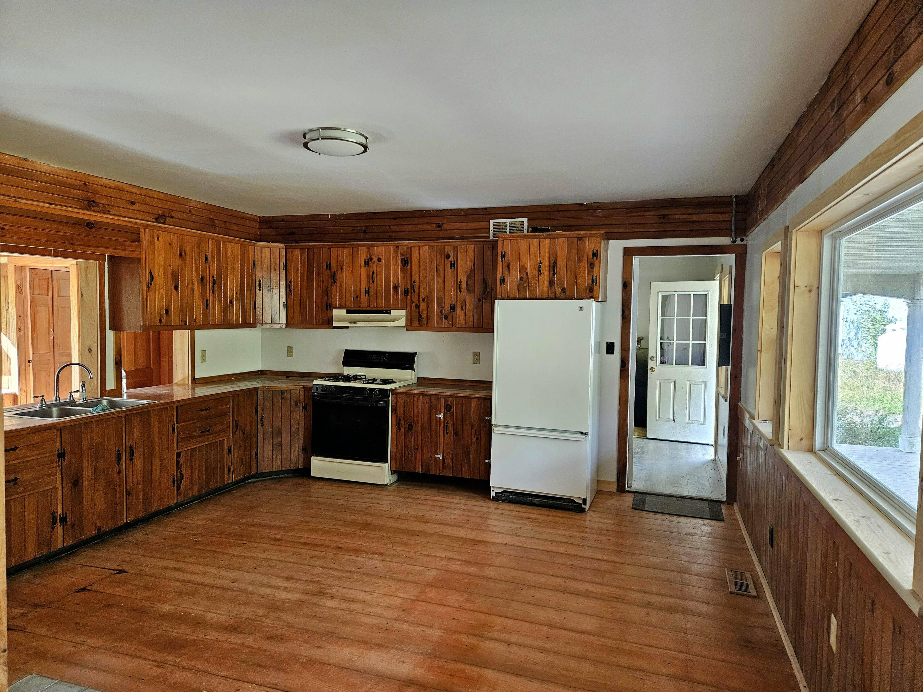 Dover-foxcroft, ME 04426,1765 Dexter RD