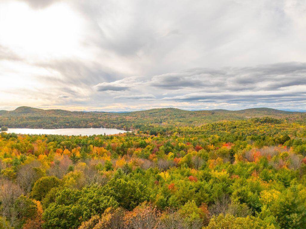 Raymond, ME 04071,192 Mountain RD