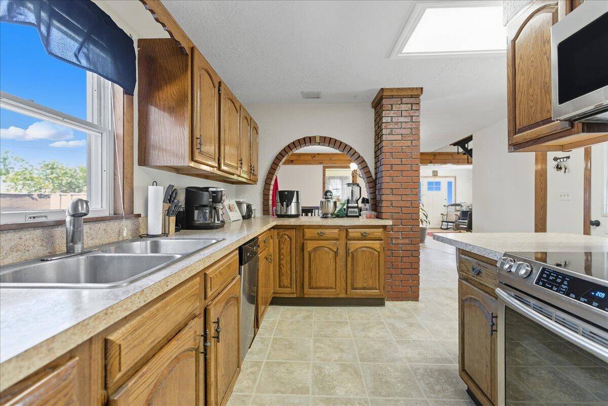 Lisbon, ME 04250,11 Mcclellan ST