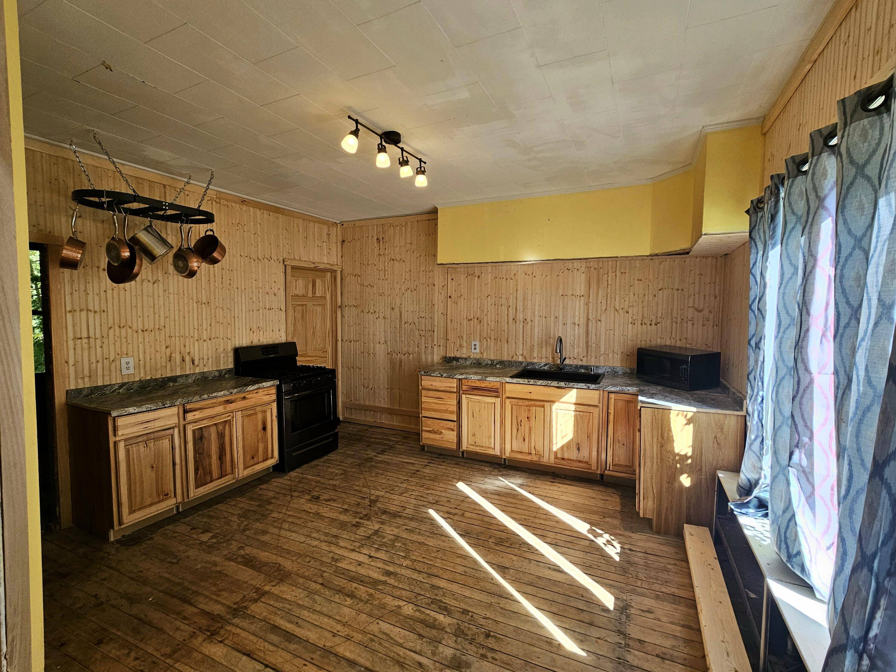 Milo, ME 04463,22 High ST