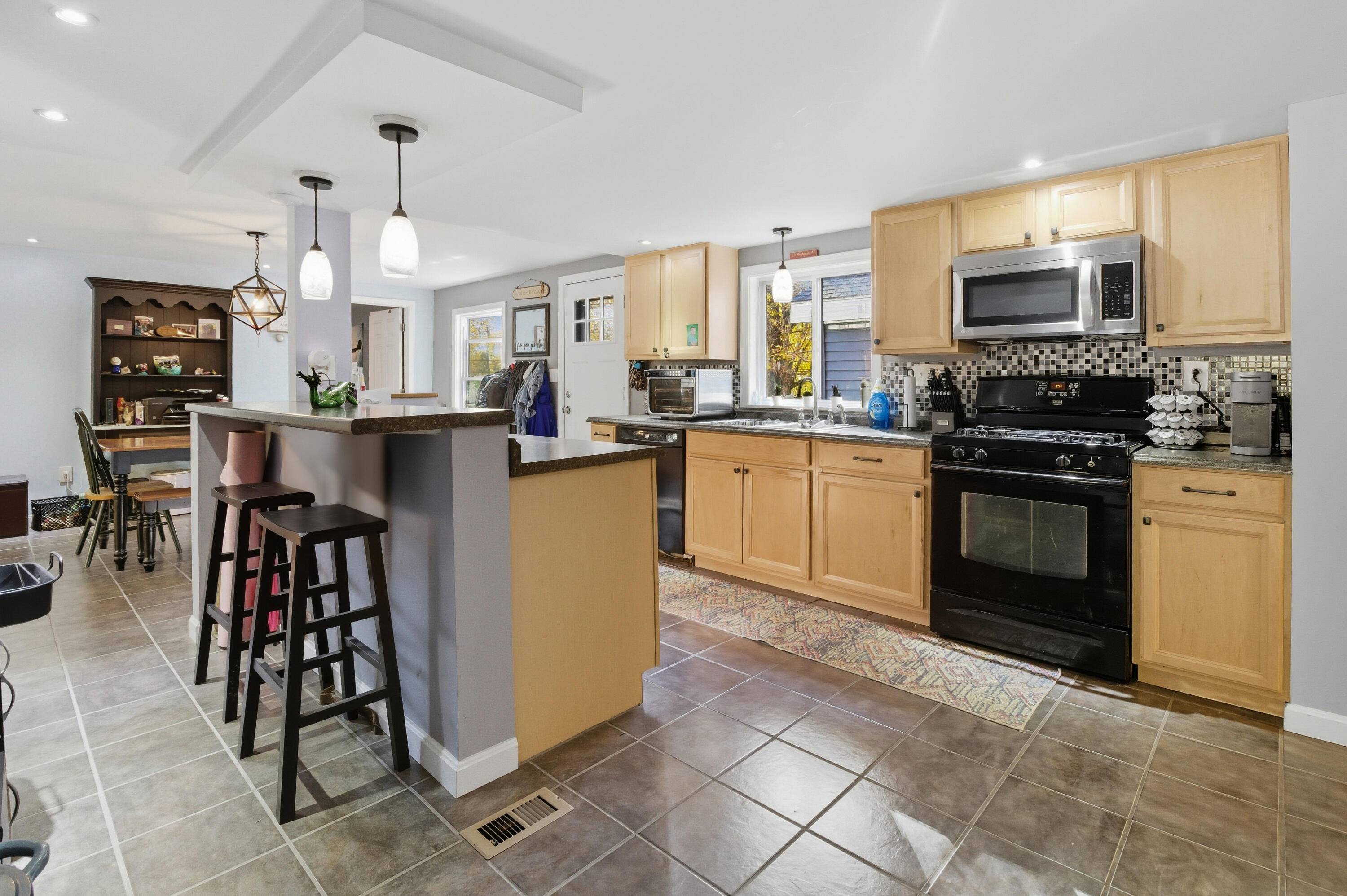 Minot, ME 04258,355 Woodman Hill RD