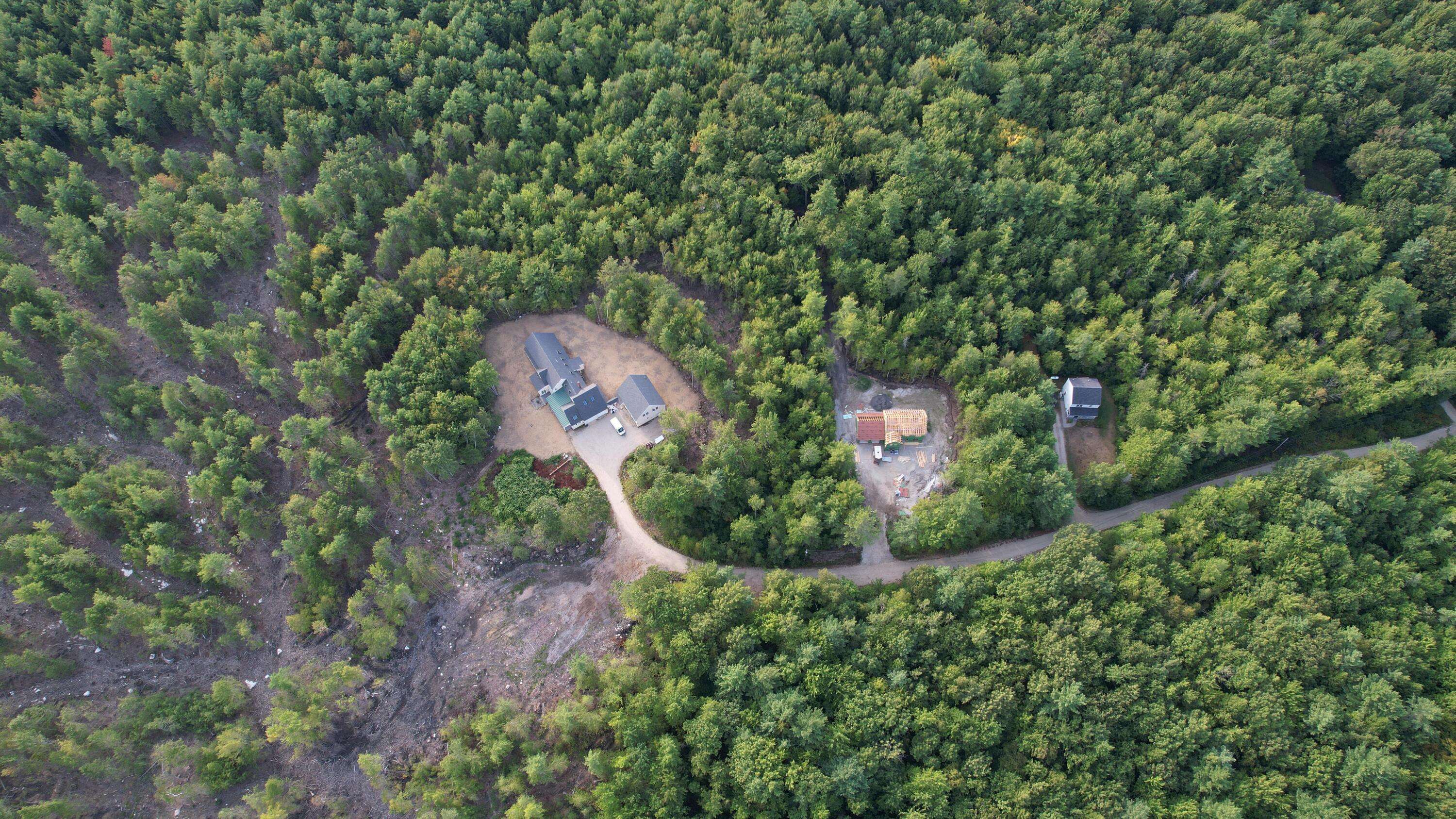 Gray, ME 04039,1 Blackthorne LN