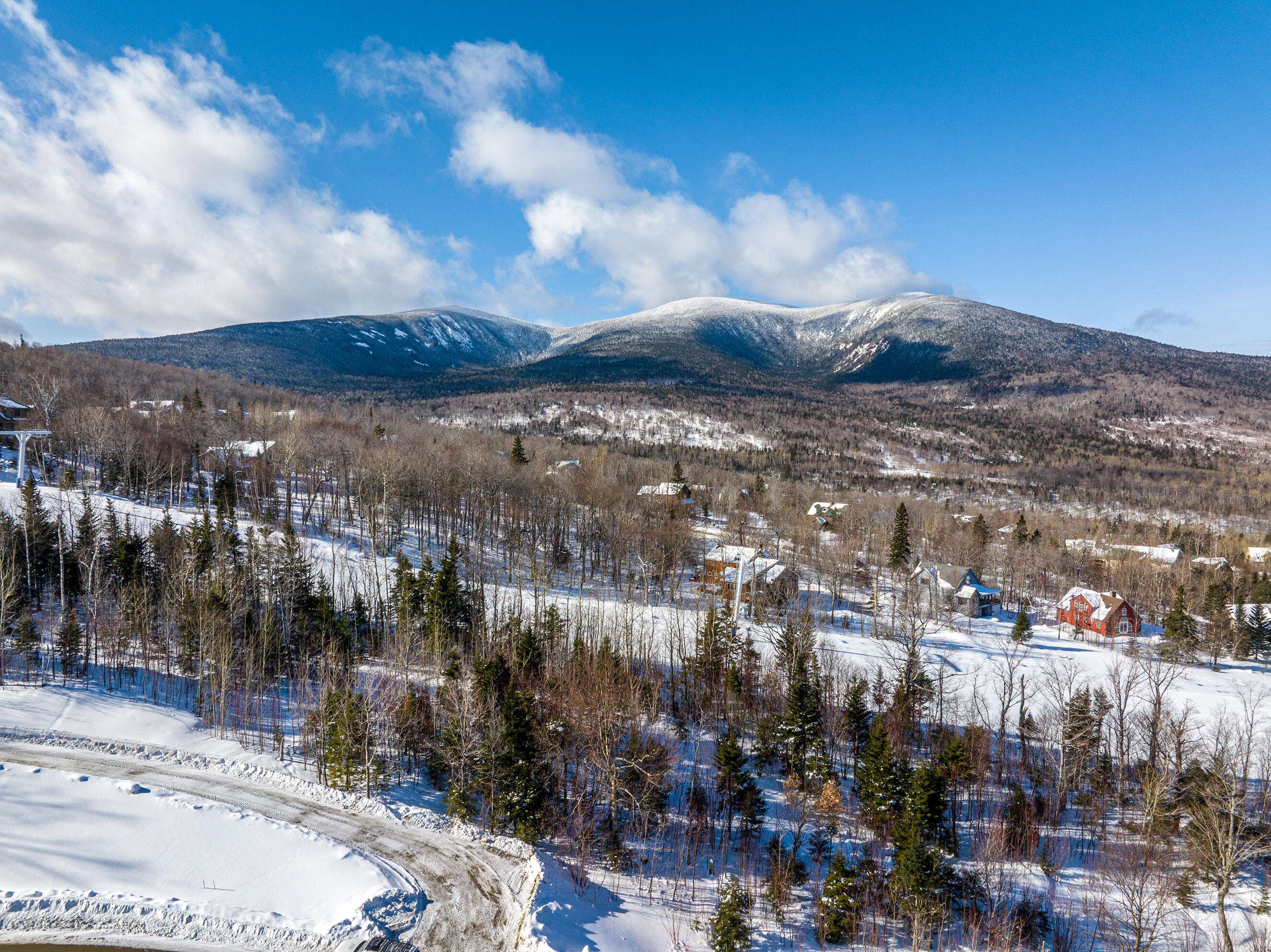 Carrabassett Valley, ME 04947,8116 Sawtooth RD