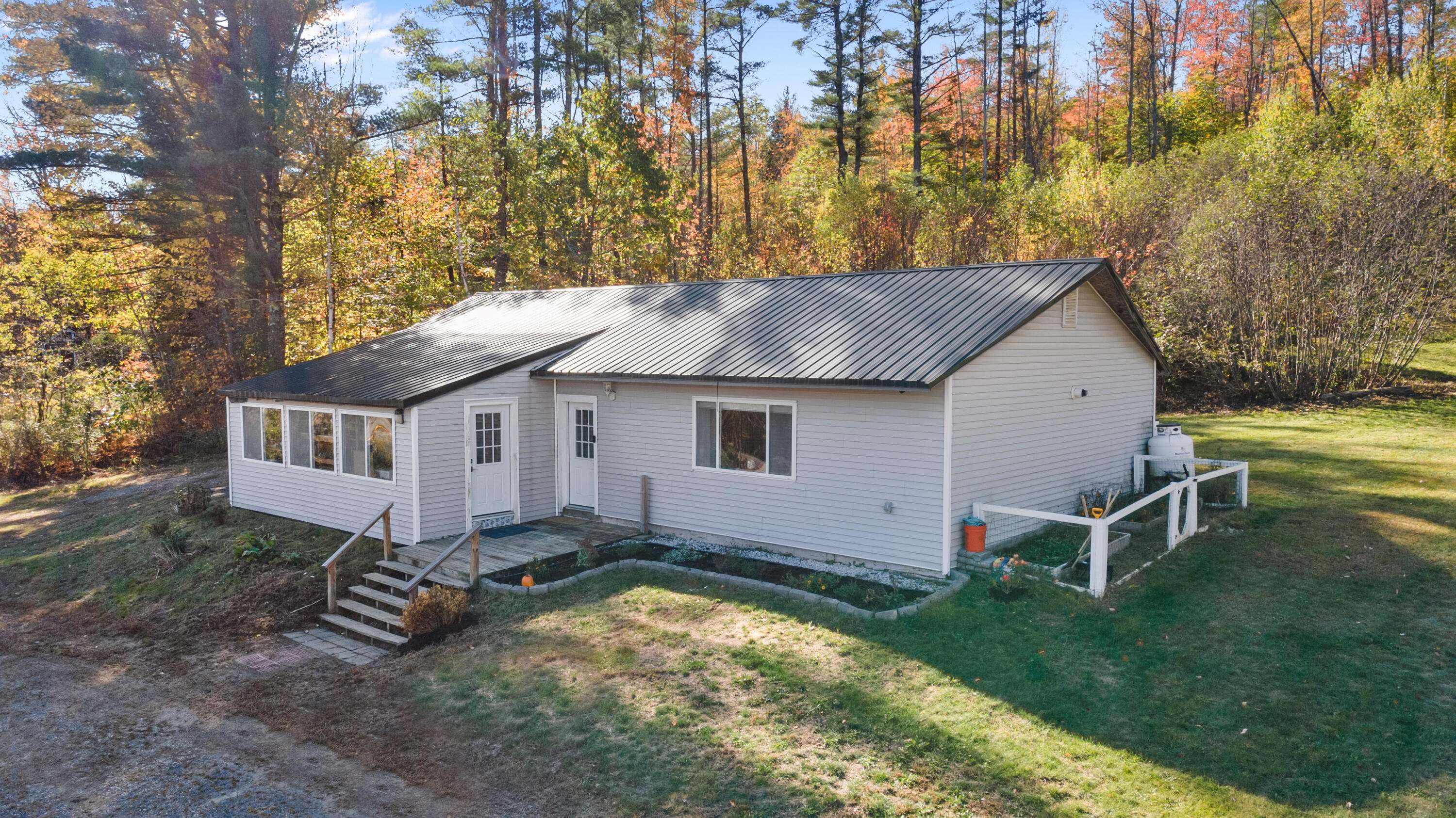 Canton, ME 04221,61 Turner ST