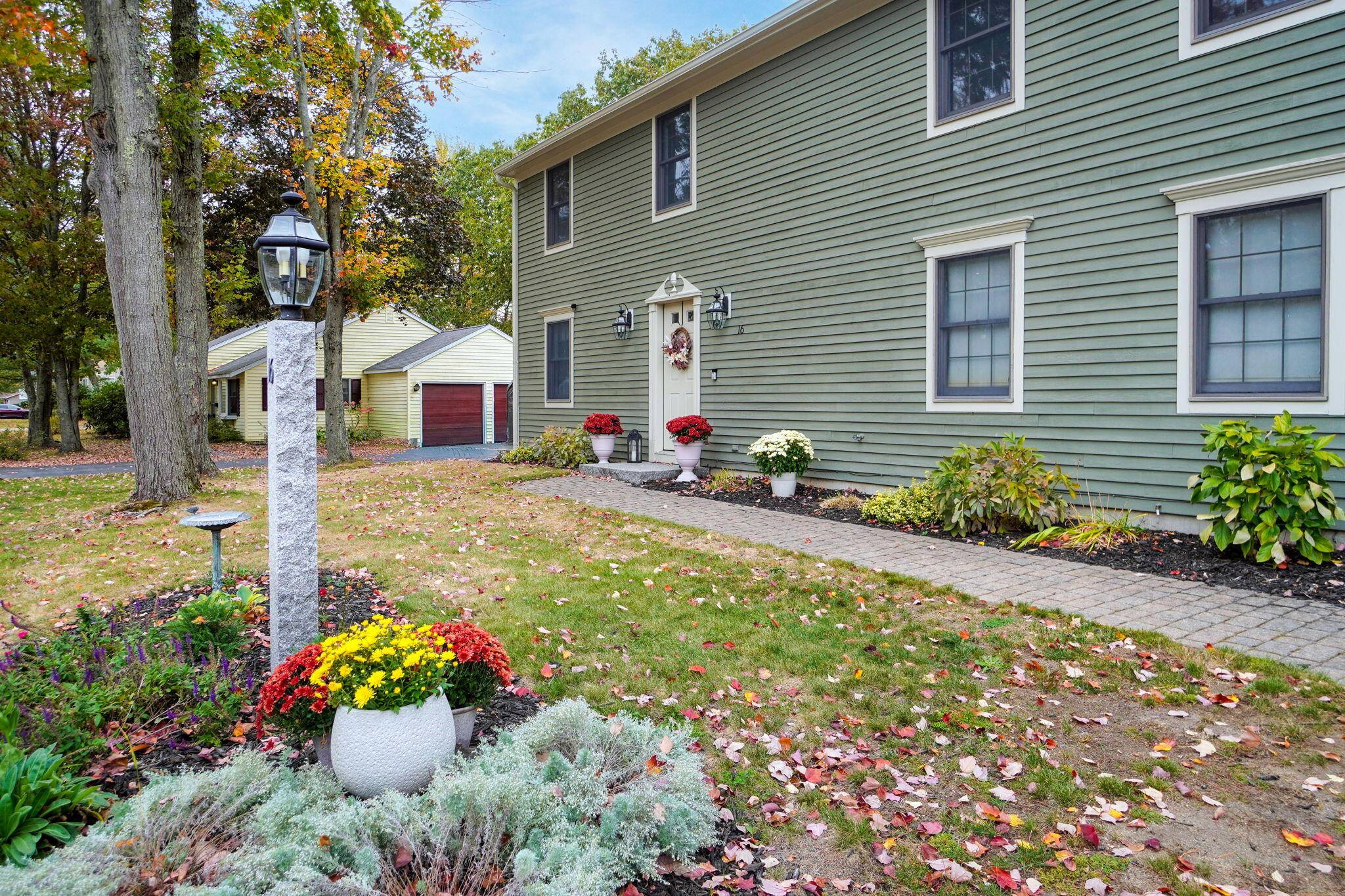 South Portland, ME 04106,16 Colony LN