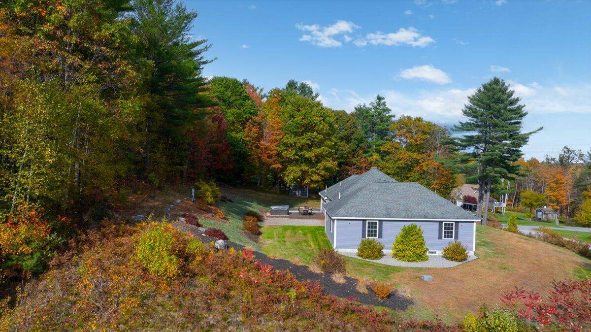 Turner, ME 04282,8 Buck LN