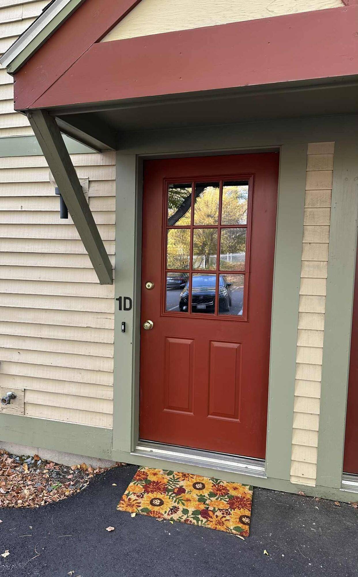 Bangor, ME 04401,250 Husson AVE #1D