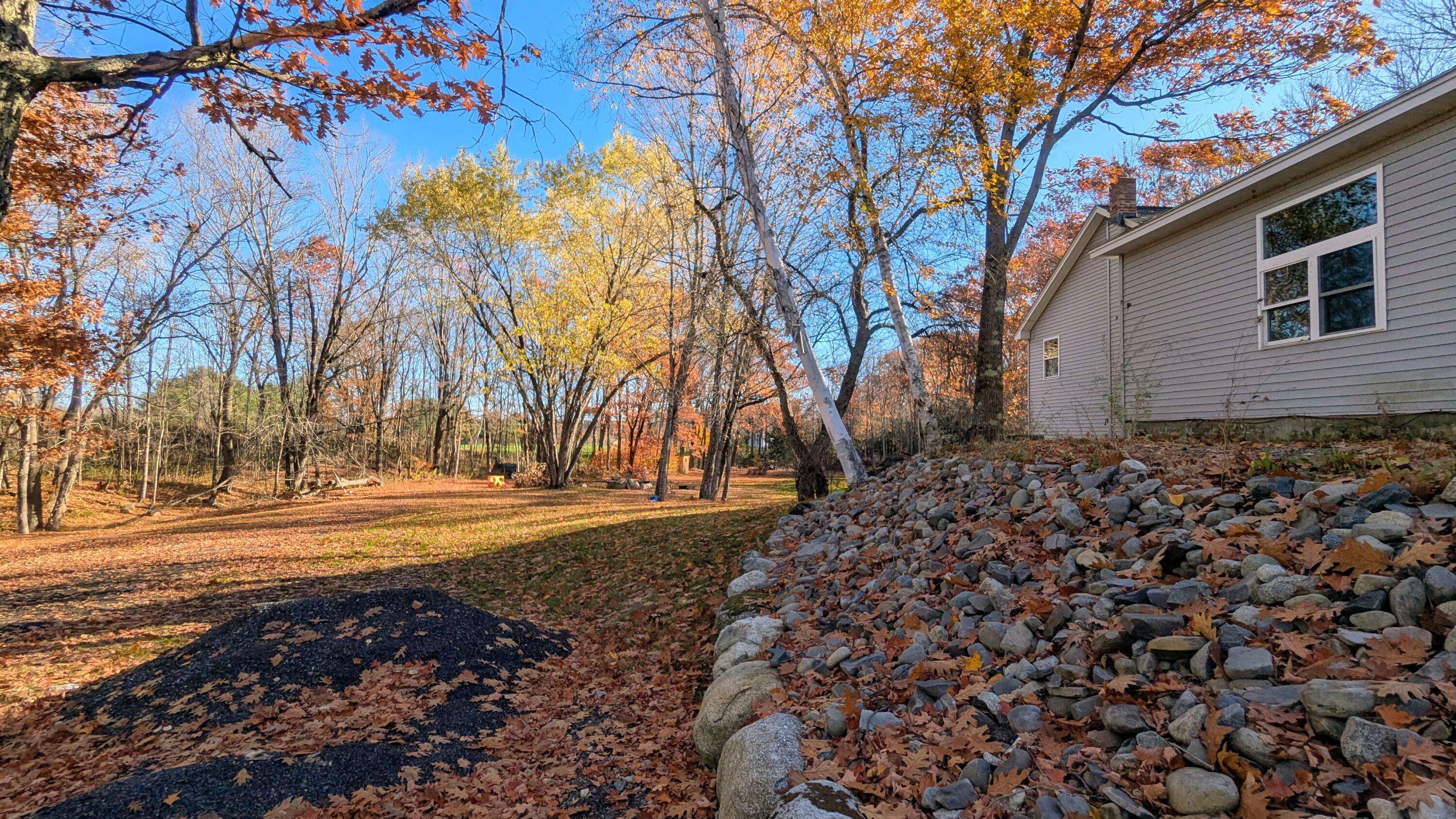 Pittsfield, ME 04967,18 Crawford RD