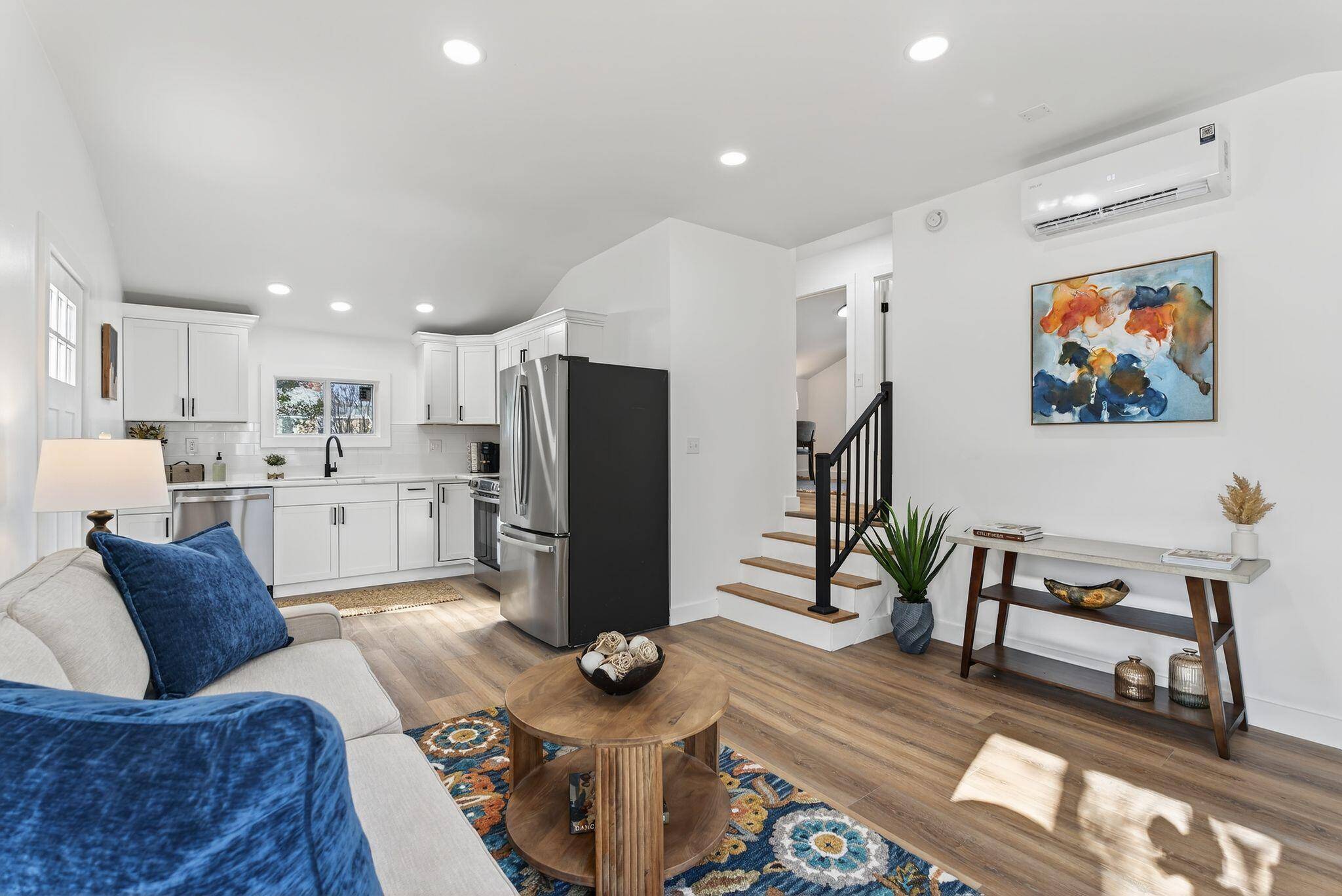 Saco, ME 04072,22 James ST