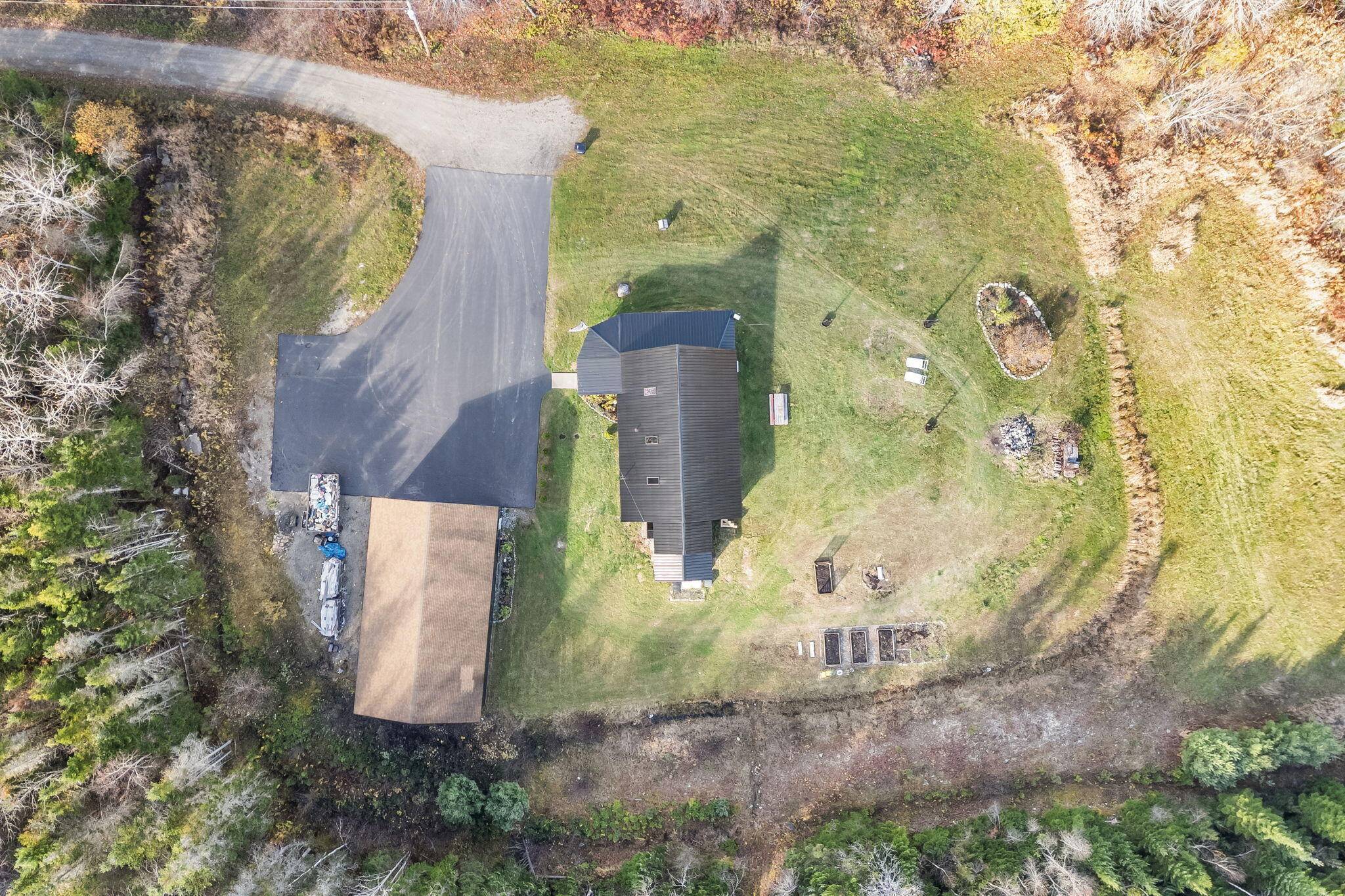 Winterport, ME 04496,33 Comikev LN