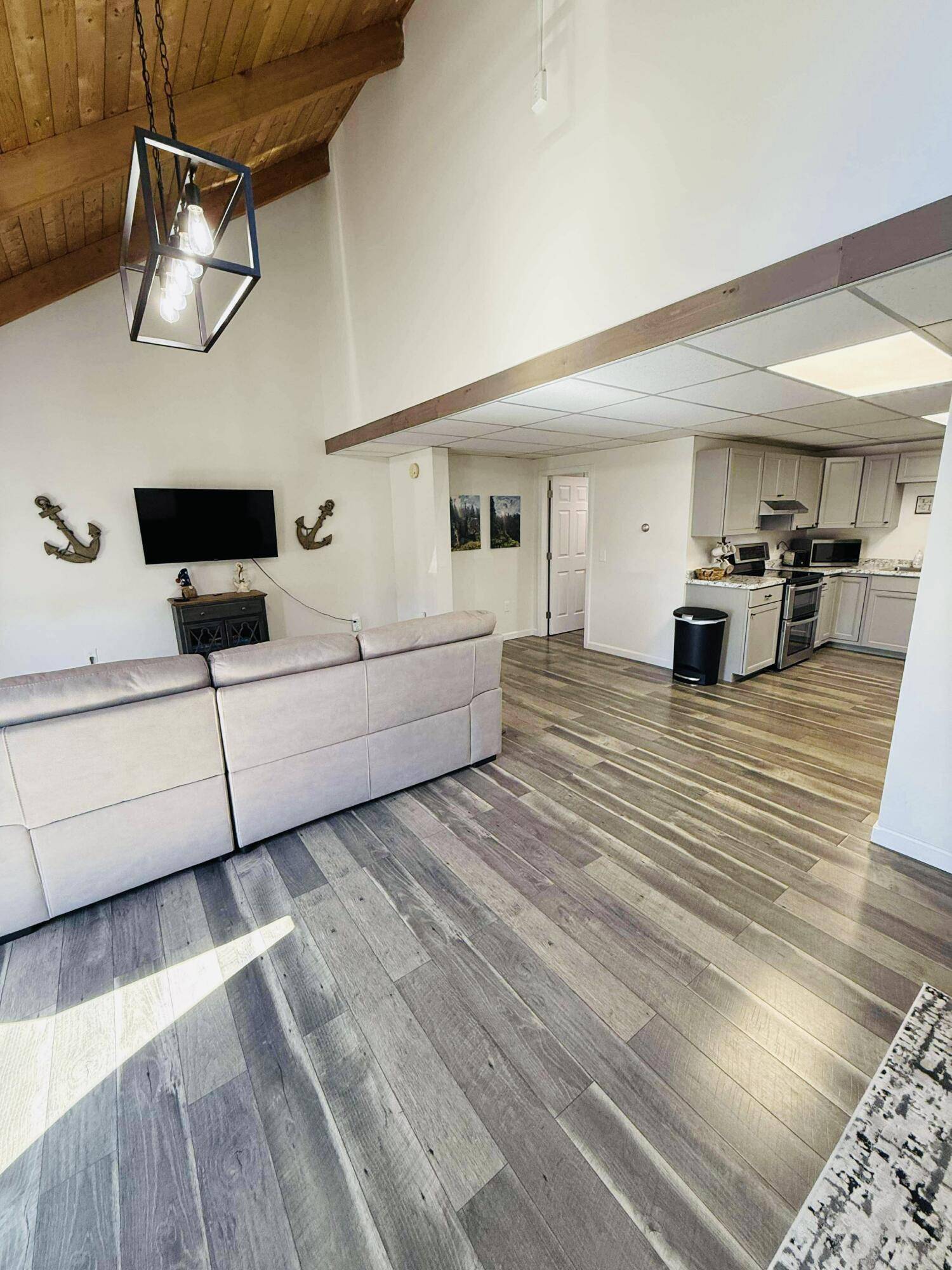 Gouldsboro, ME 04607,465 Main ST