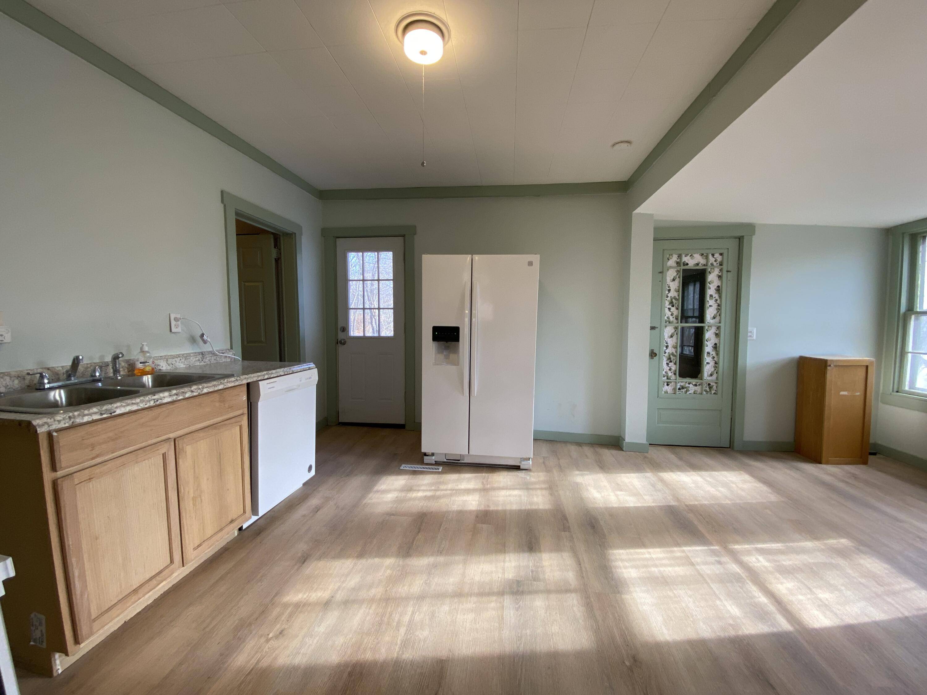 Milo, ME 04463,12 Crescent ST