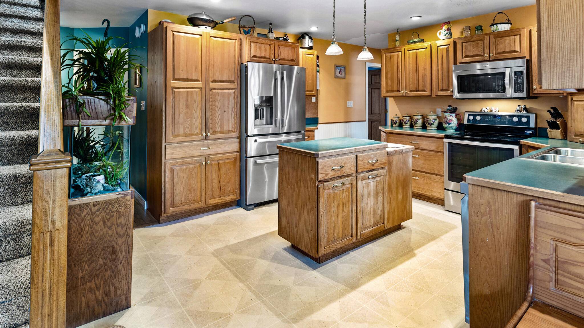 Lewiston, ME 04240,197 Ferry RD