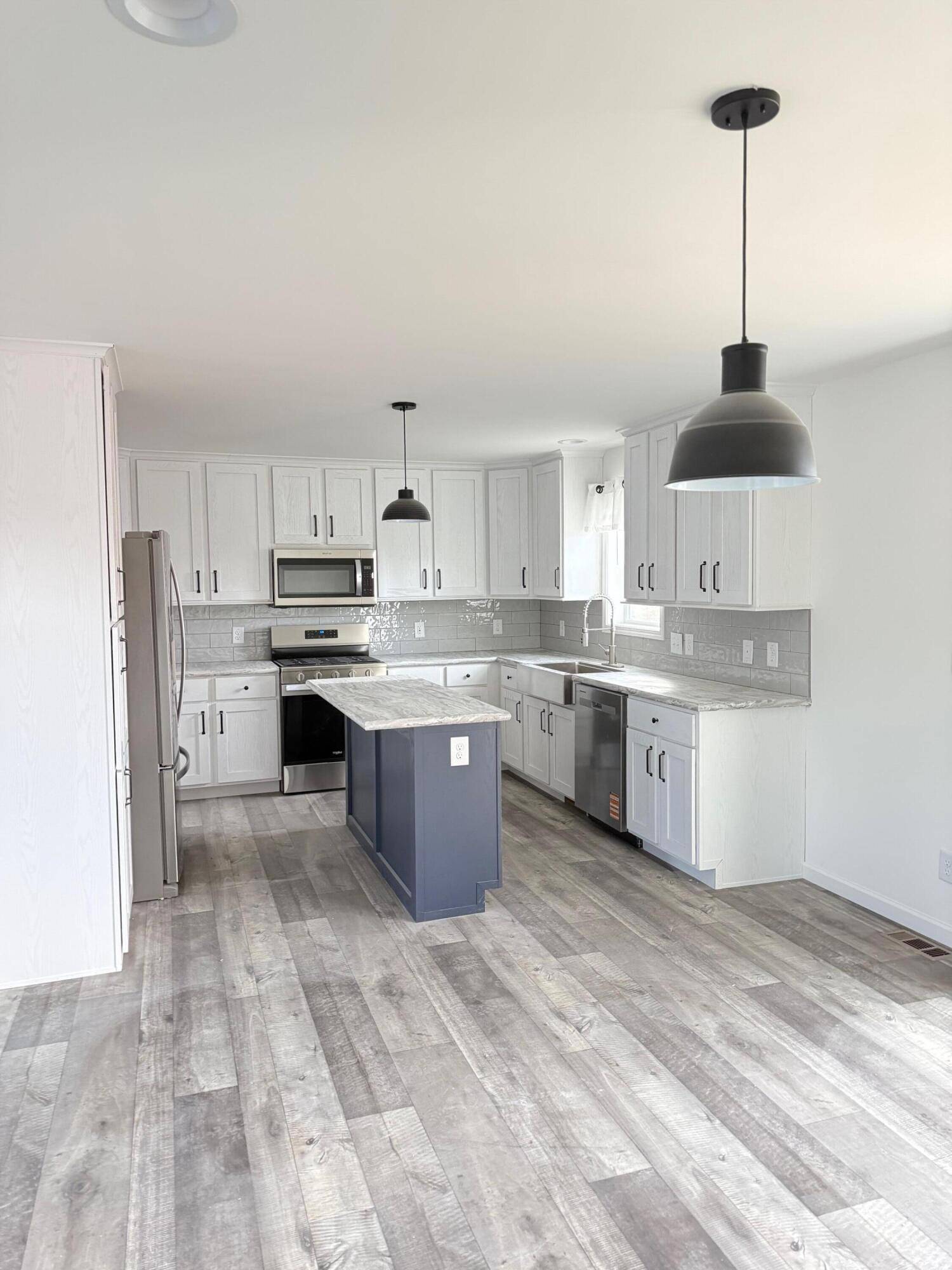 Biddeford, ME 04005,14 Baxter BLVD