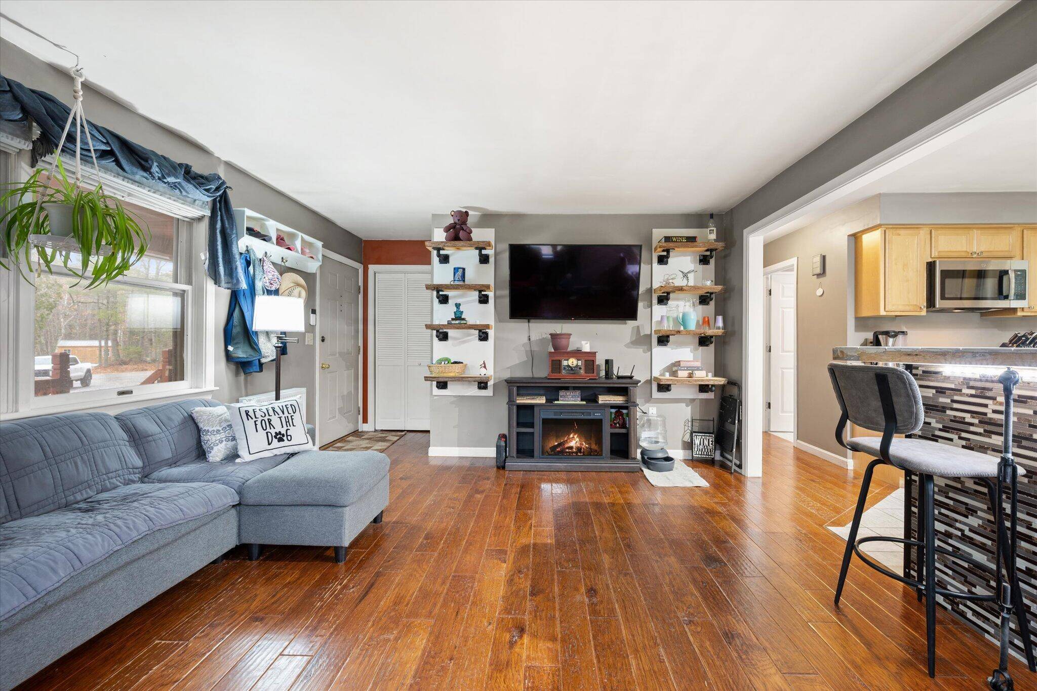 Orrington, ME 04474,309 Hoxie Hill RD