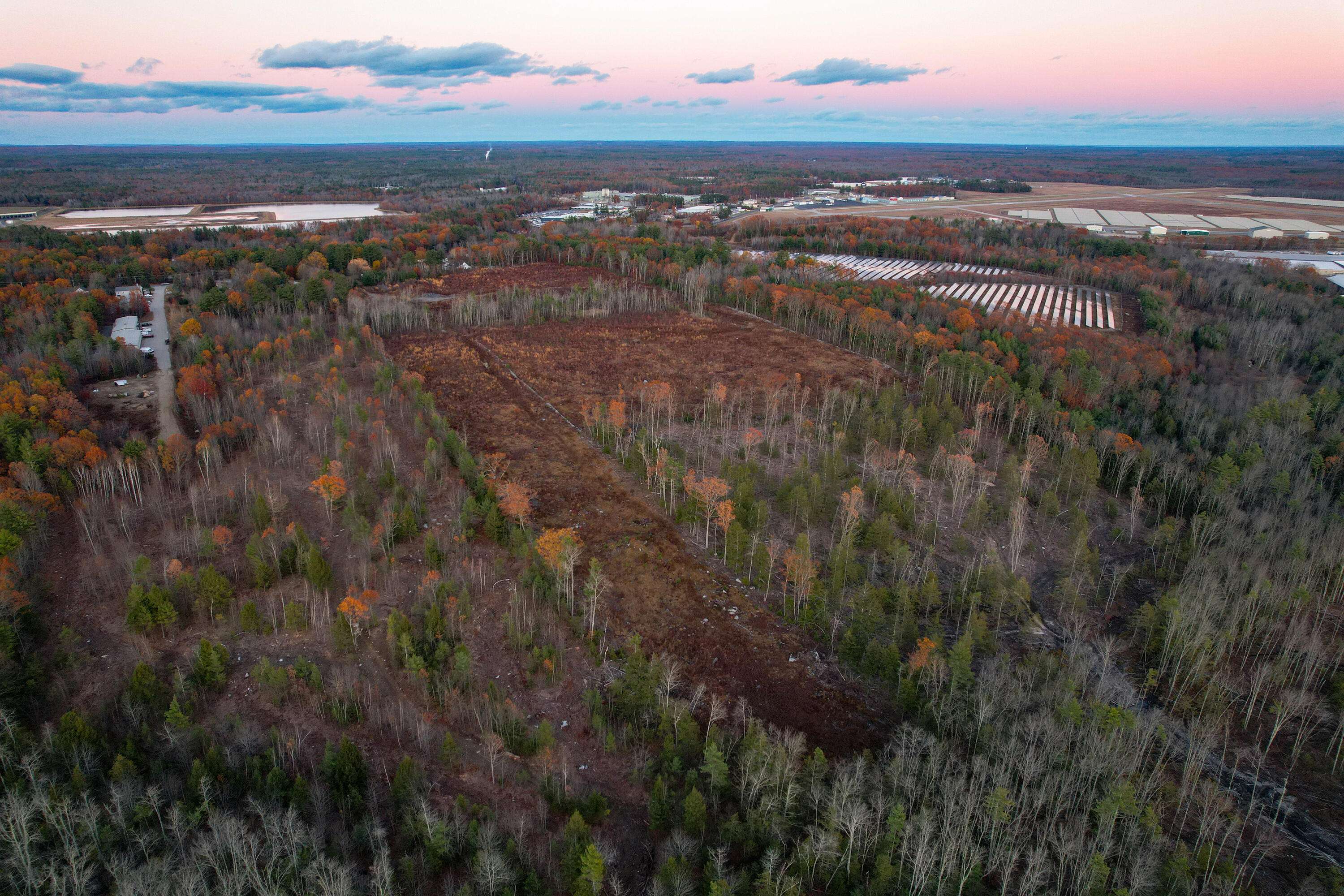 Sanford, ME 04073,17 Airport RD