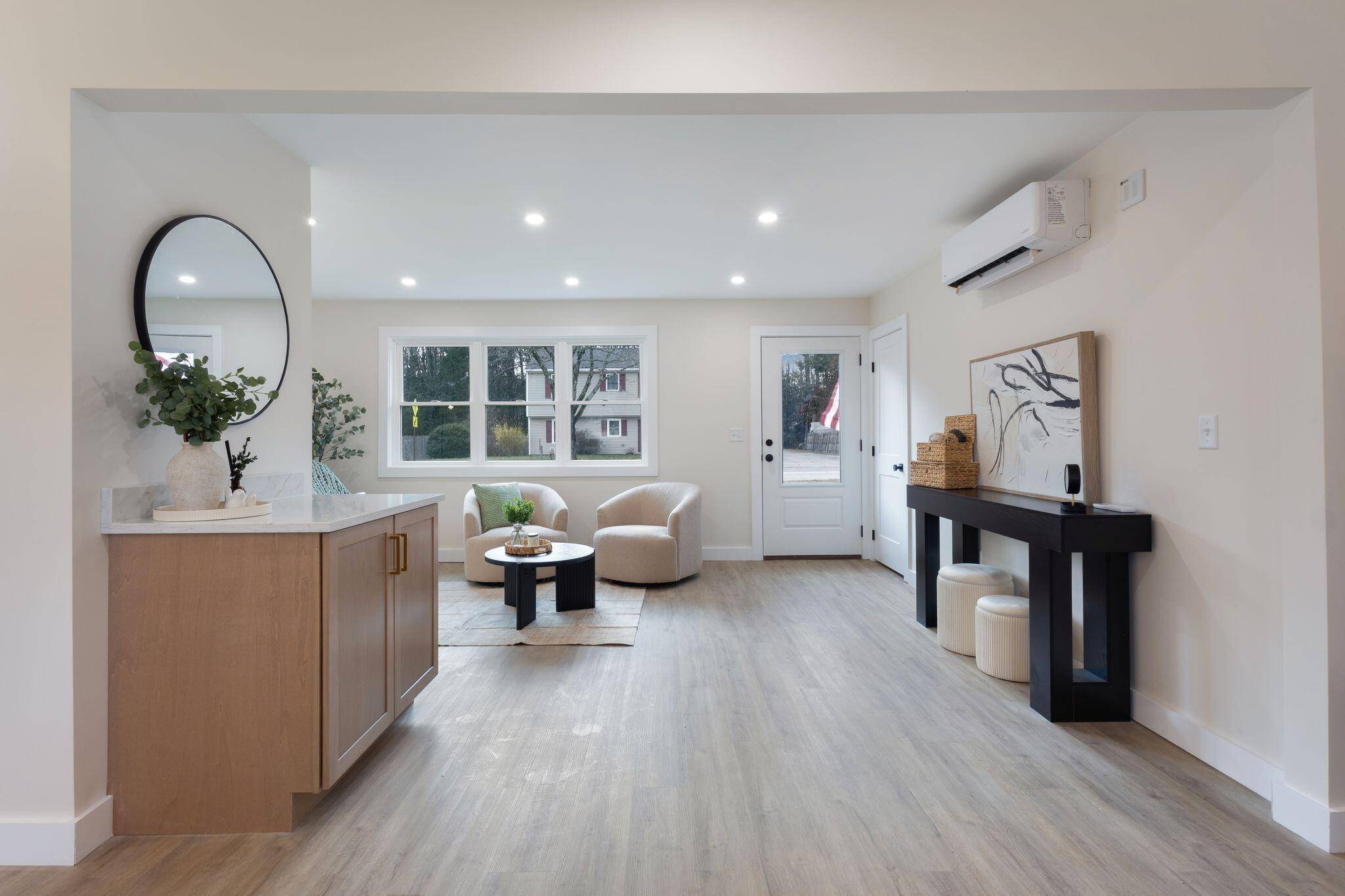 Saco, ME 04072,183 Bradley ST