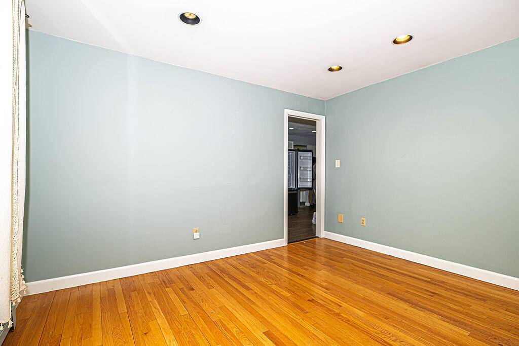 Scarborough, ME 04074,123 Beech Ridge RD