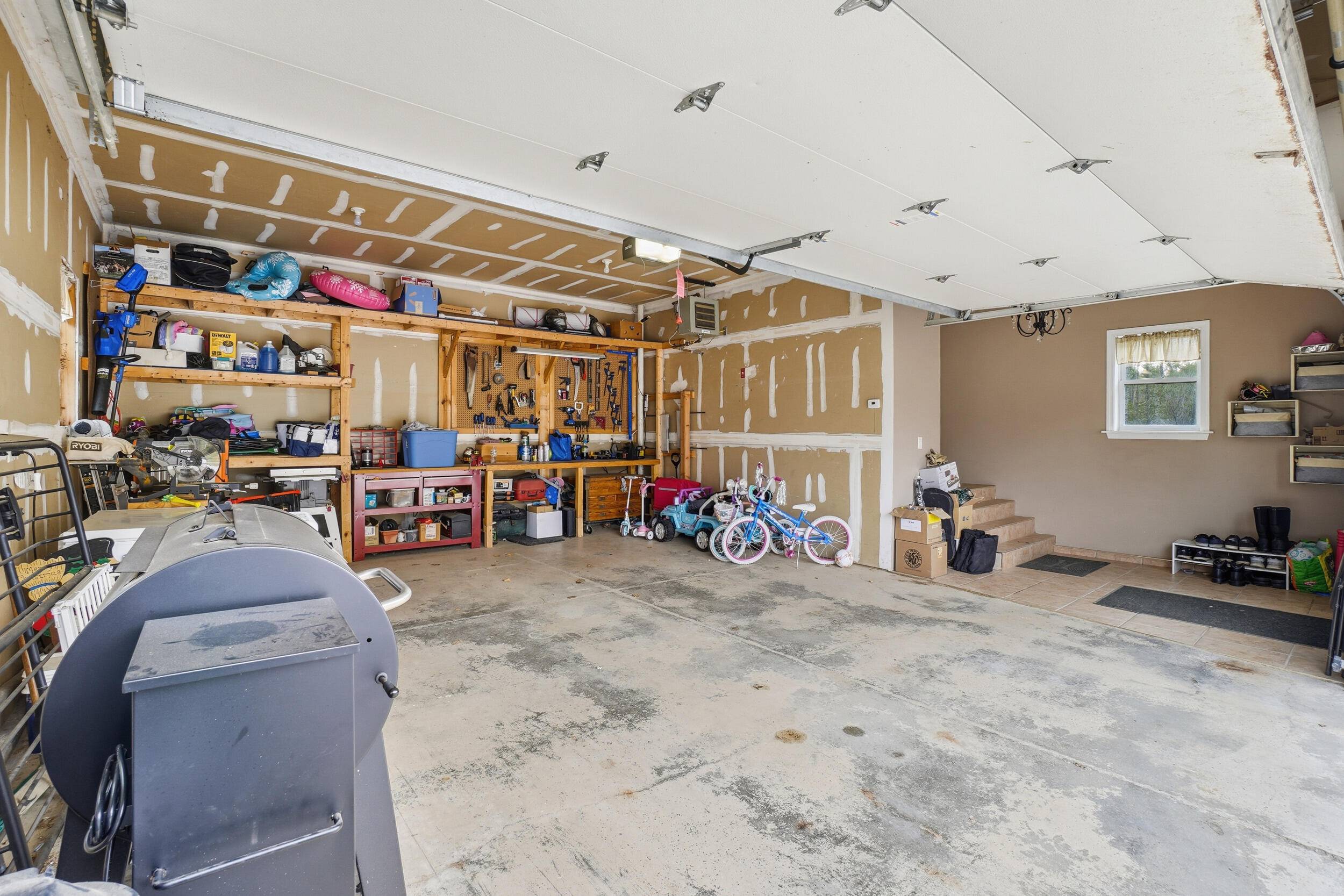 Glenburn, ME 04401,29 Kelliher ST