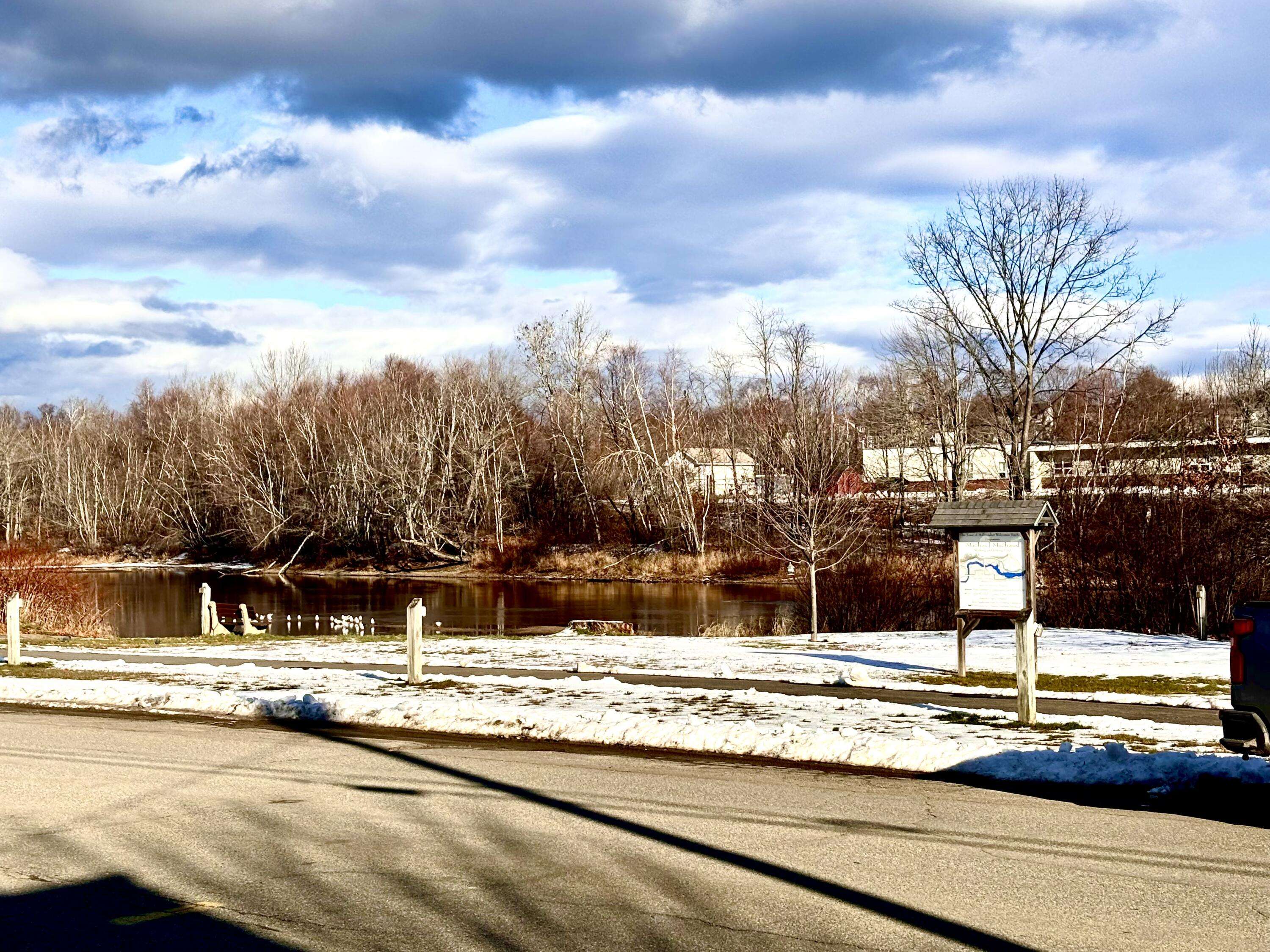 Millinocket, ME 04462,56 Congress ST