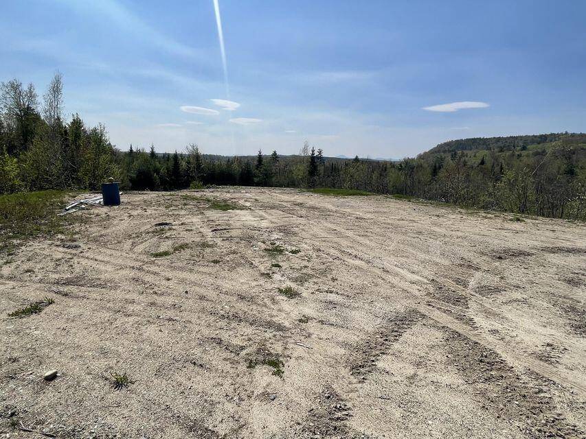 Harrison, ME 04040,6 Chase Gate RD