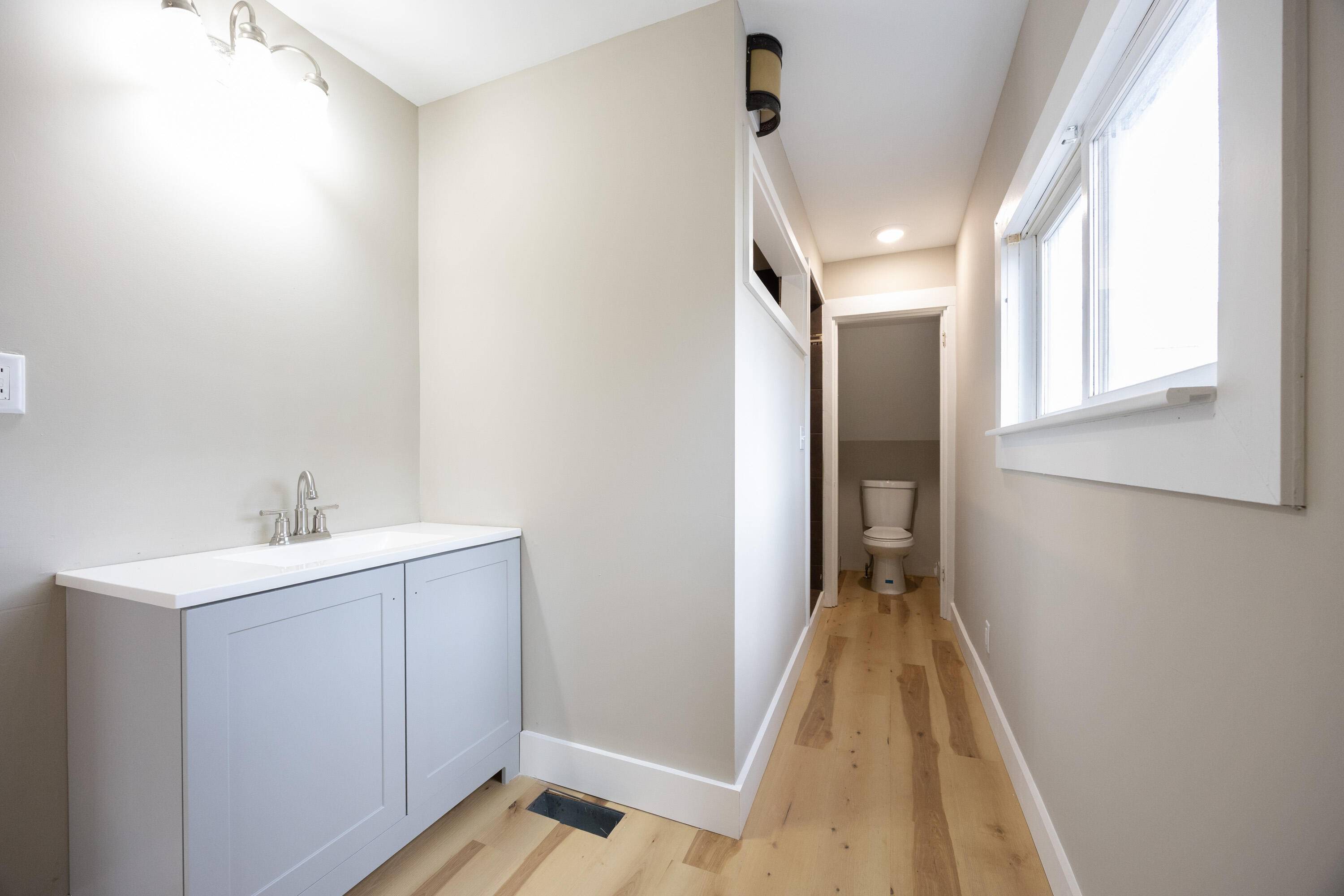 North Berwick, ME 03906,22 Church AVE